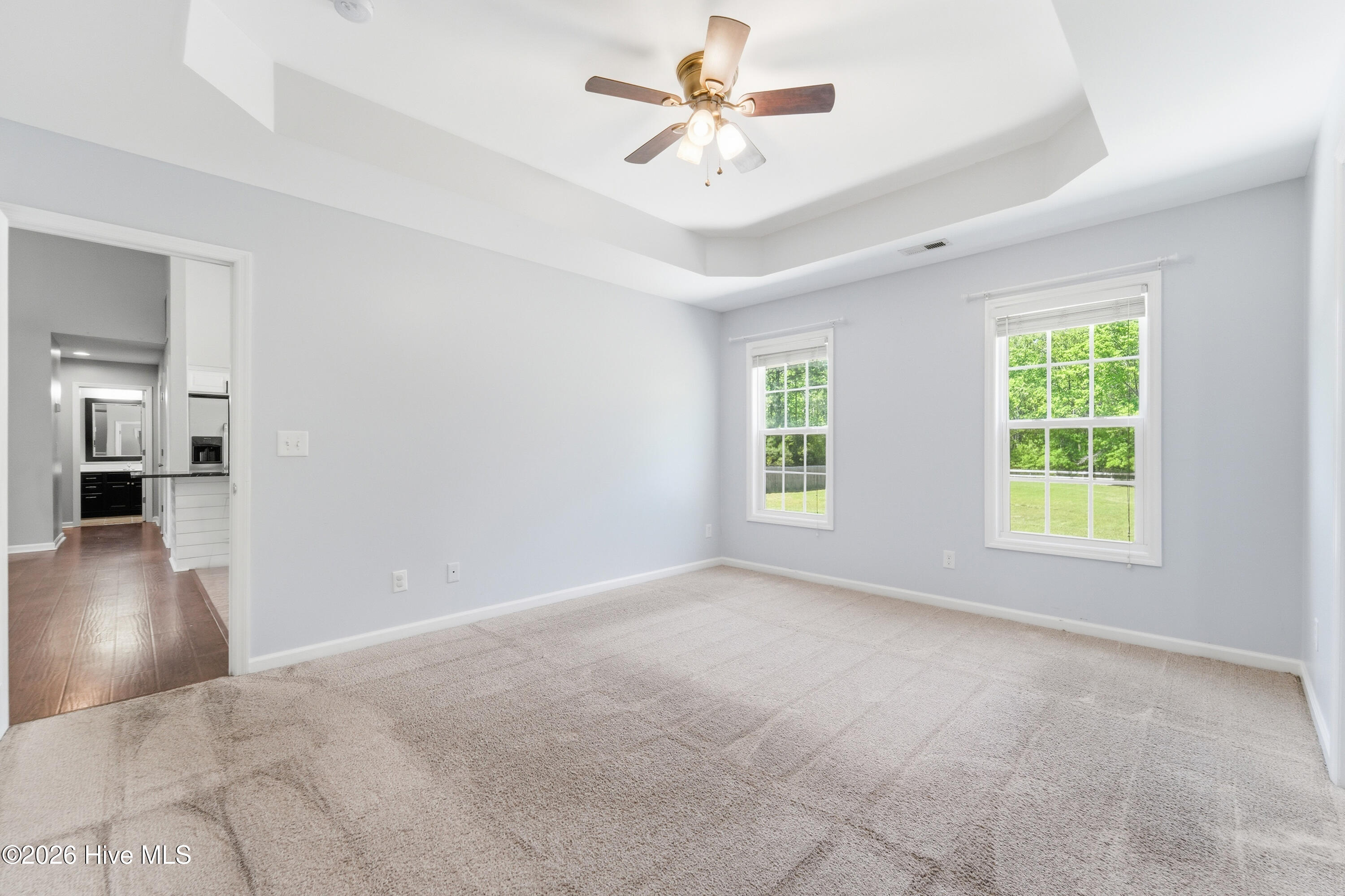 100568170 | Photo 29