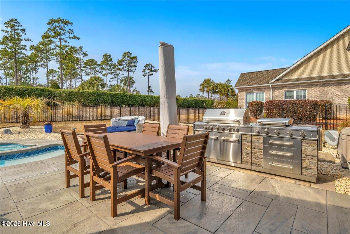 100556210 | Photo 56