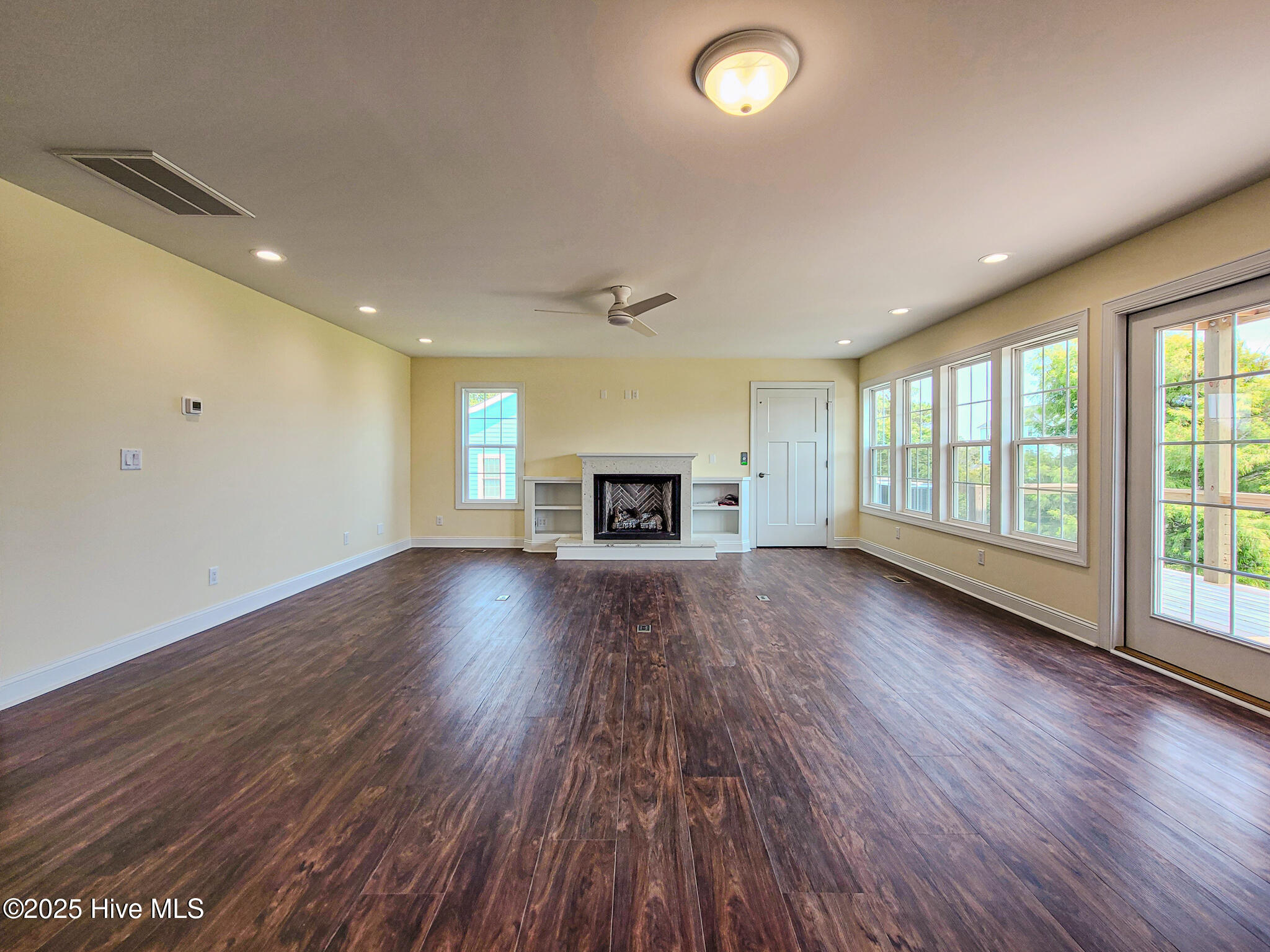 100511254 | Photo 38