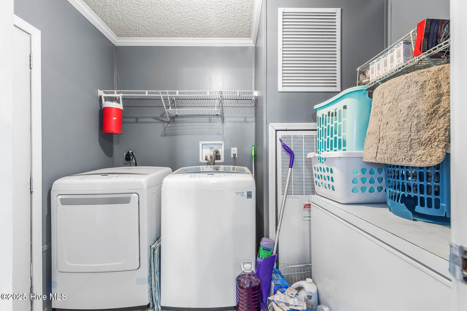 100528687 | Photo 19