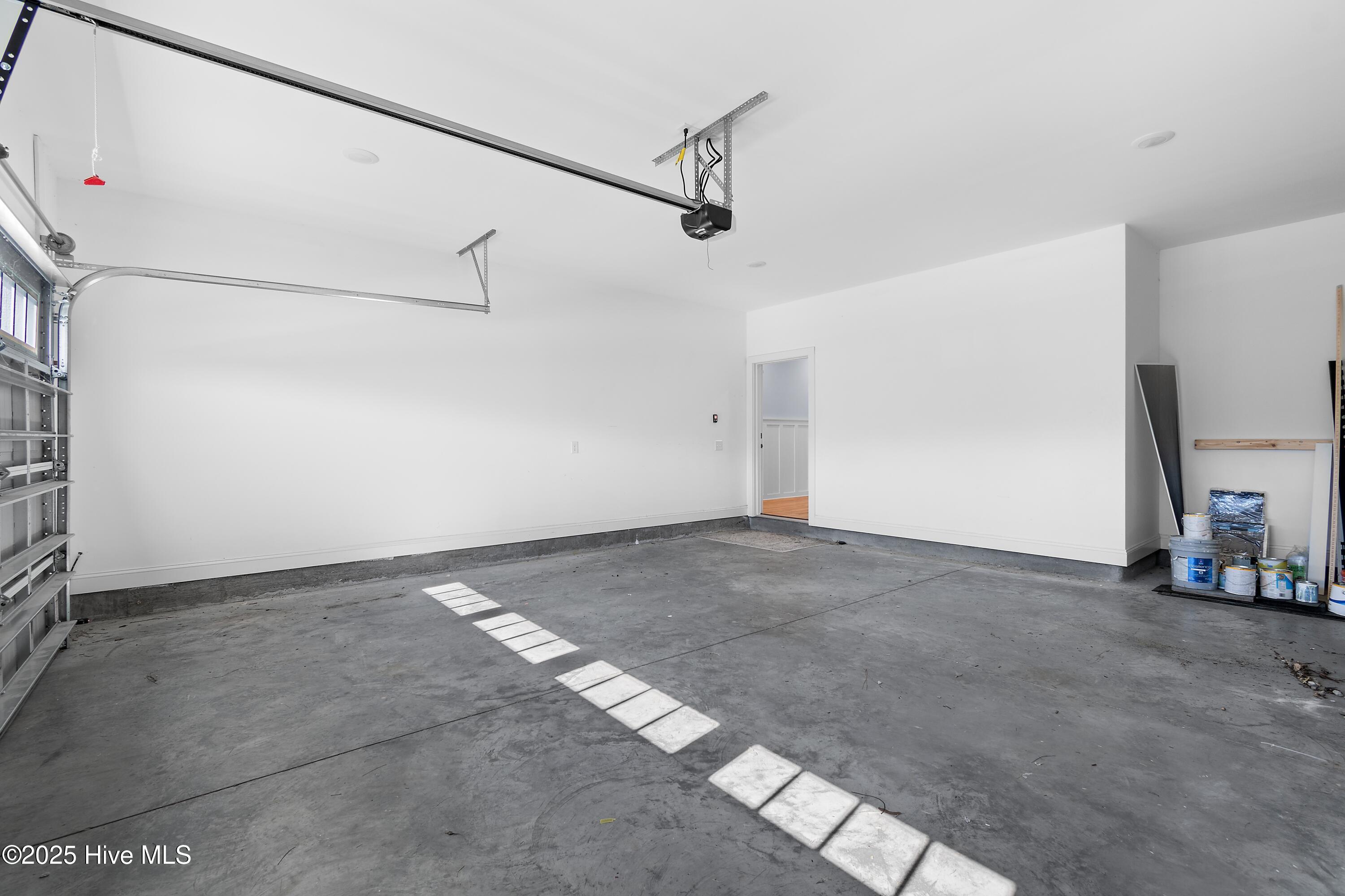 100541024 | Photo 27