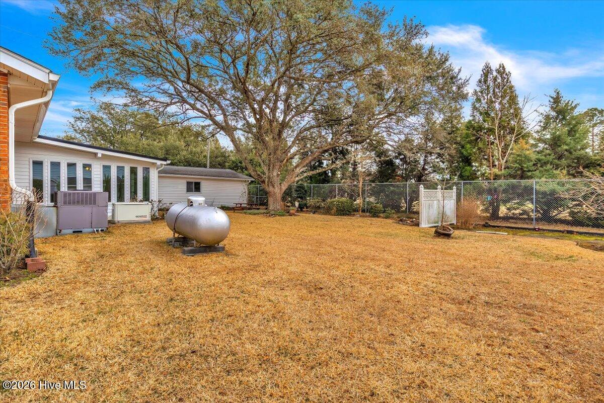 100555841 | Photo 48