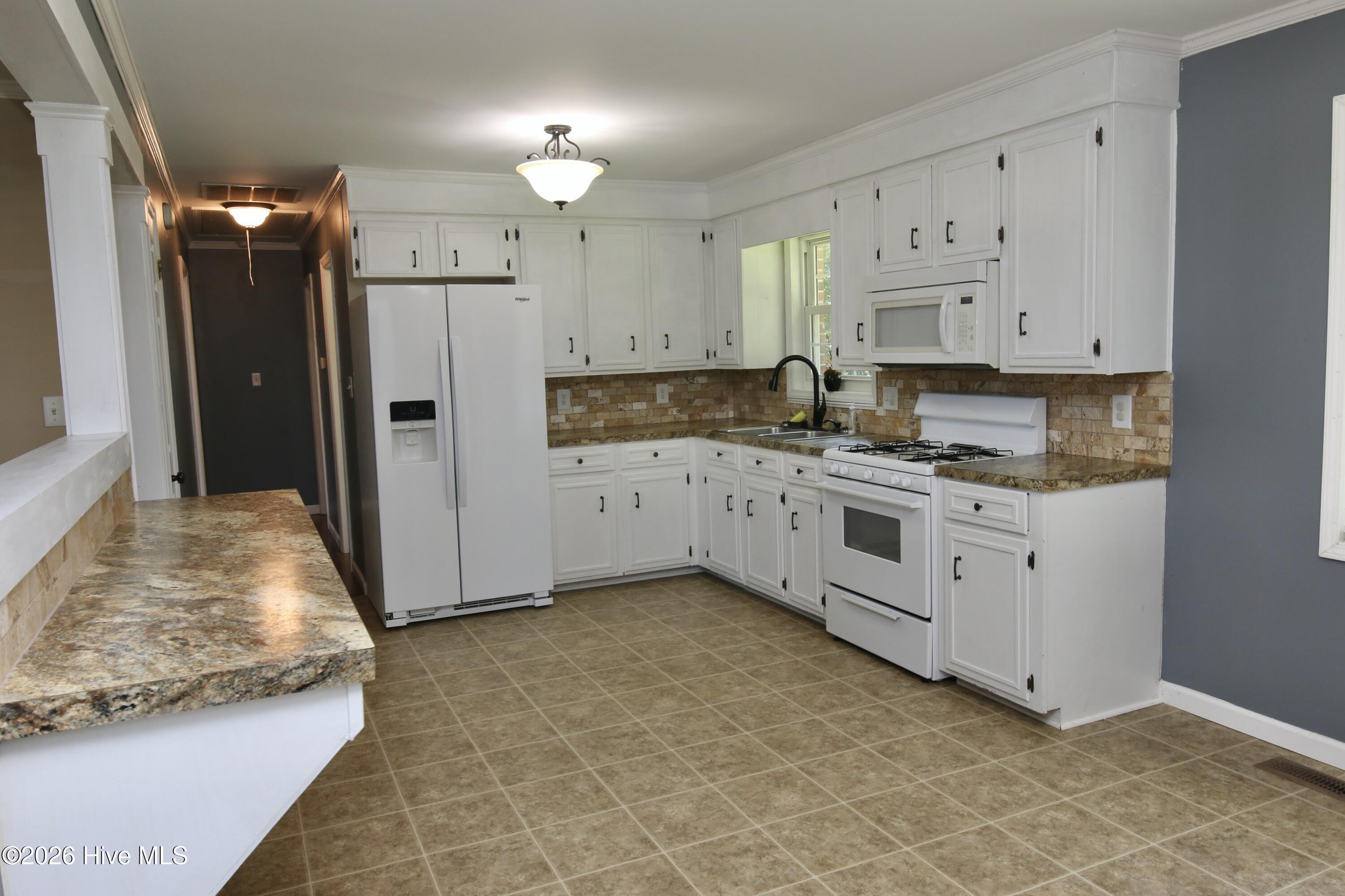 4th image of 1811 John Small Ave, Washington, NC 27889 | MLS# 100596817