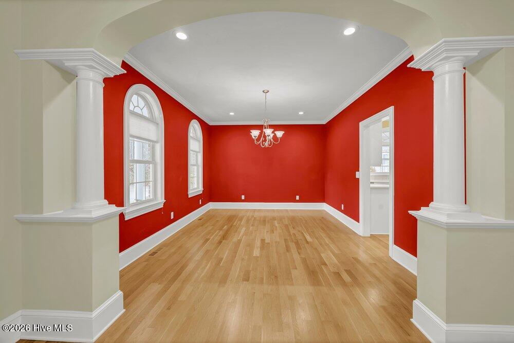 100557041 | Photo 10