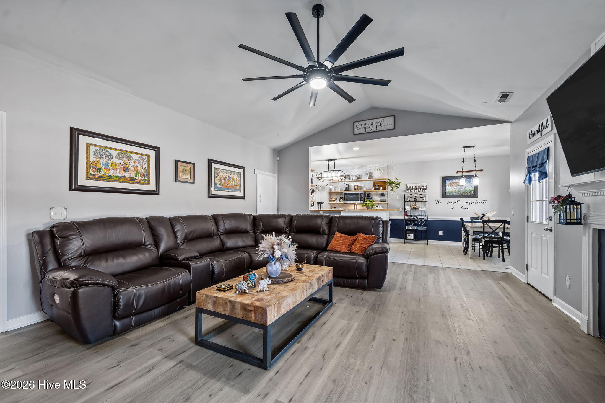 100547536 | Photo 36