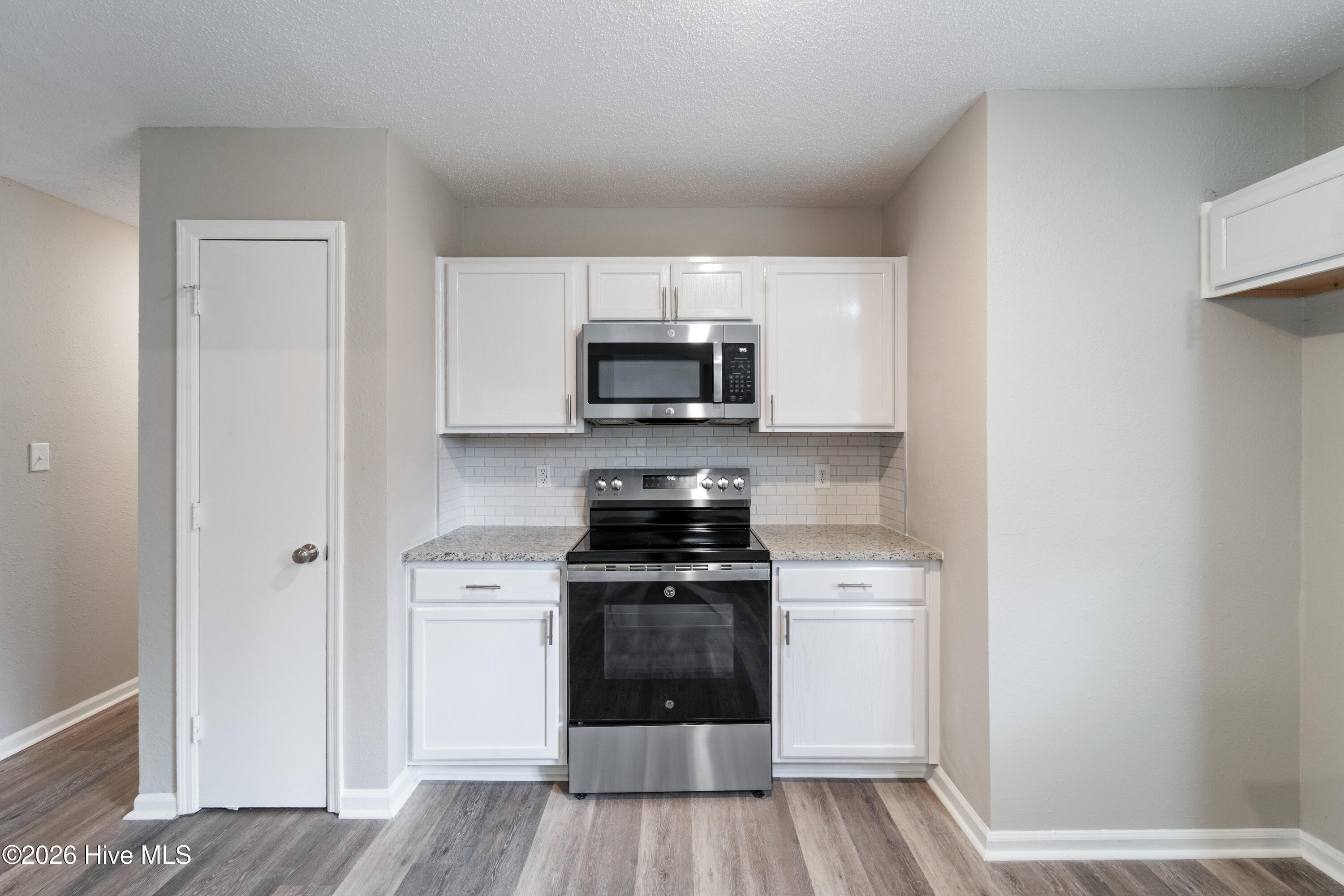 100558242 | Photo 10