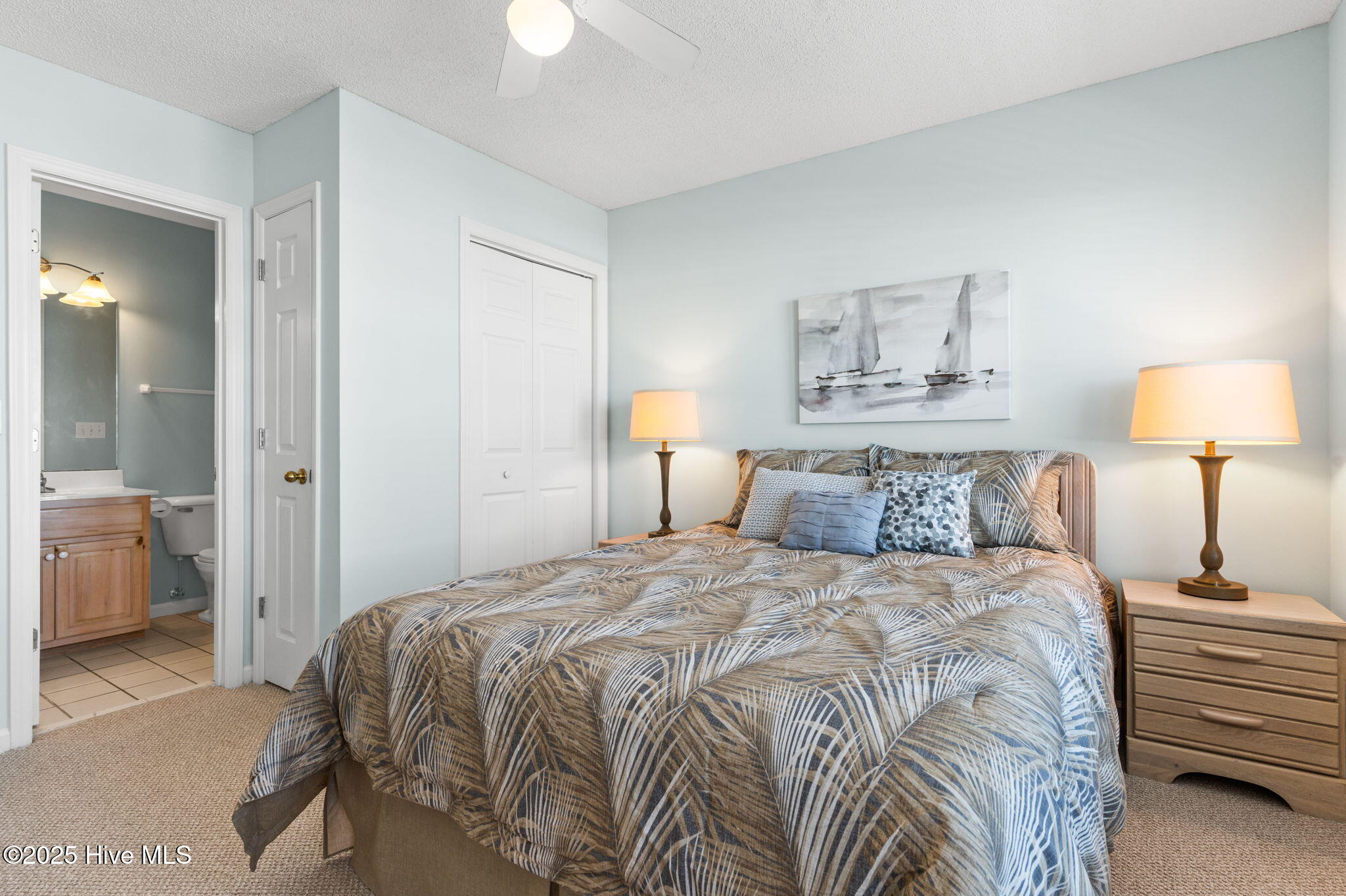 100527985 | Photo 30