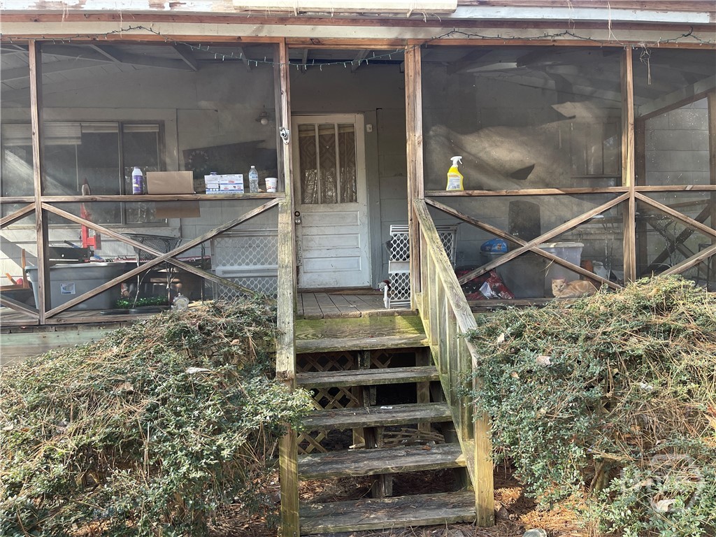 1811 Front door
