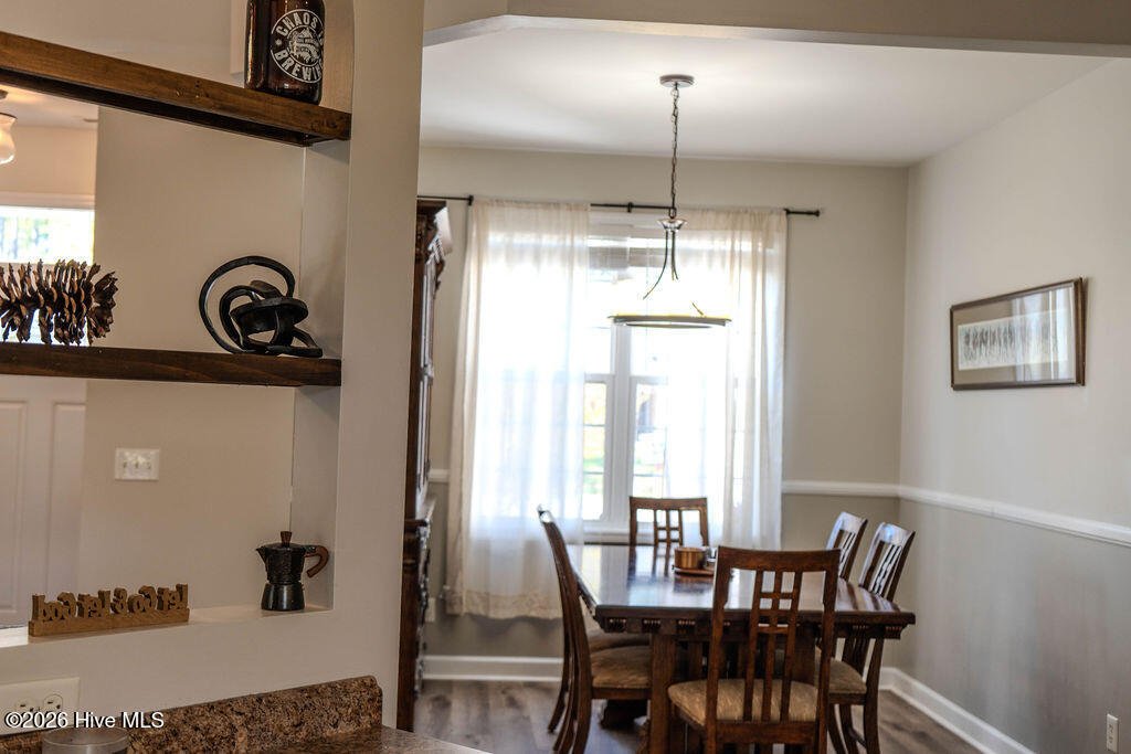 100565525 | Photo 11