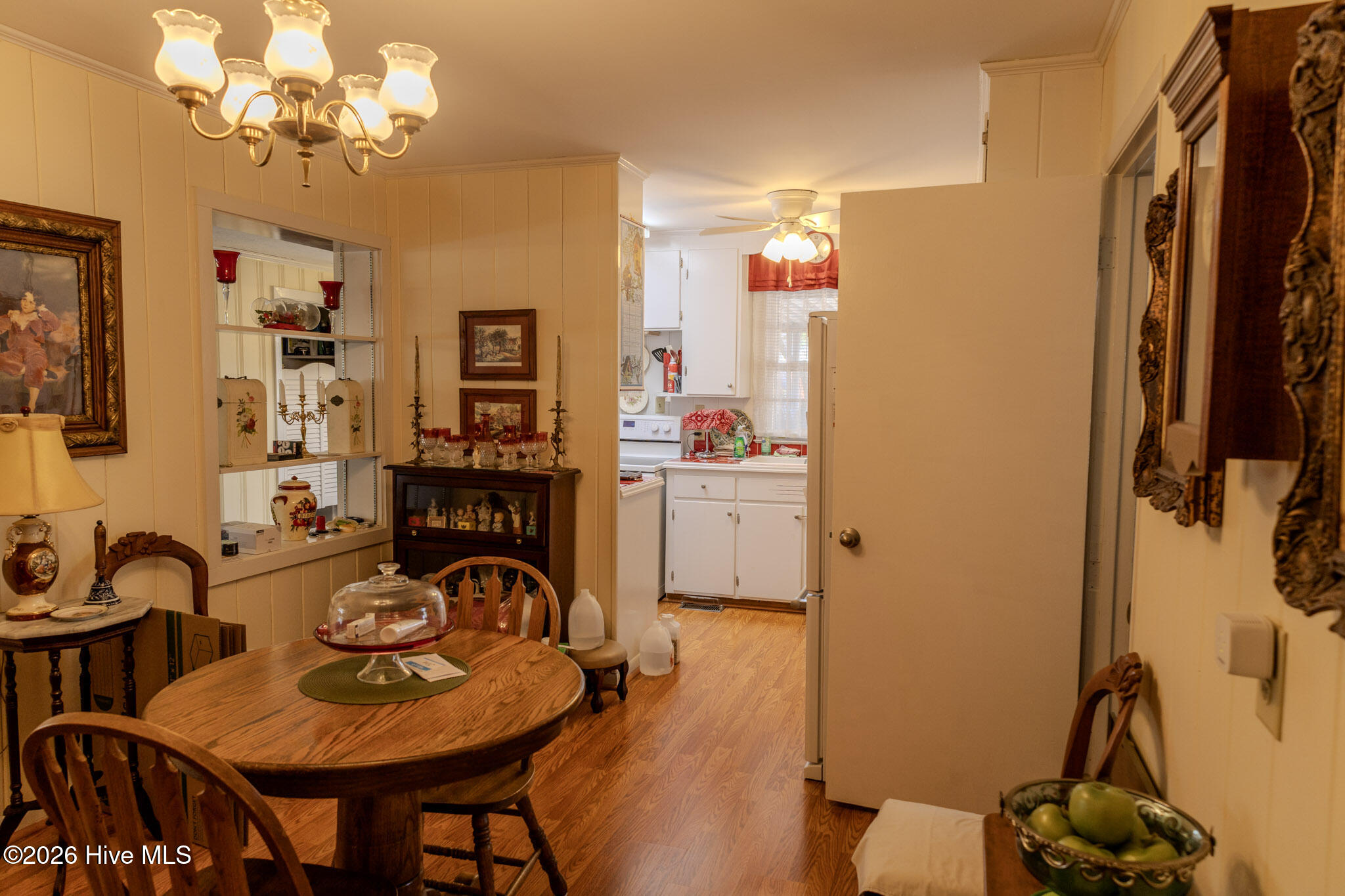 100561146 | Photo 10