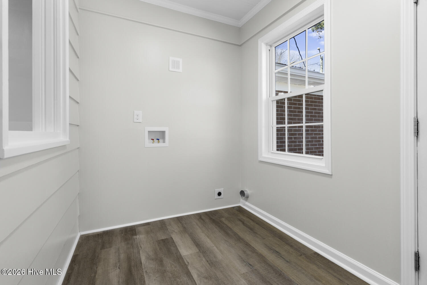 100549019 | Photo 18