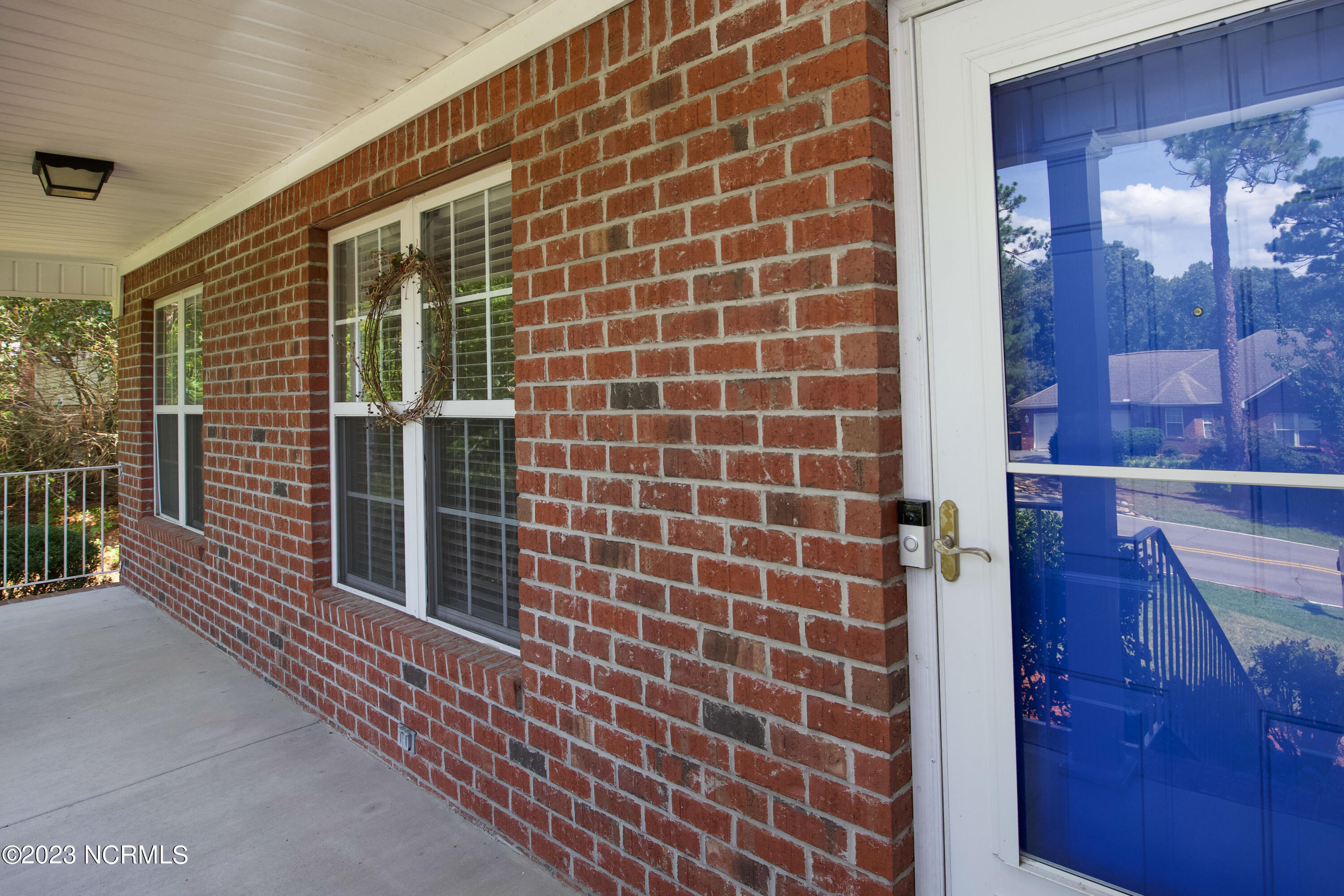 2165 Longleaf Dr W-42