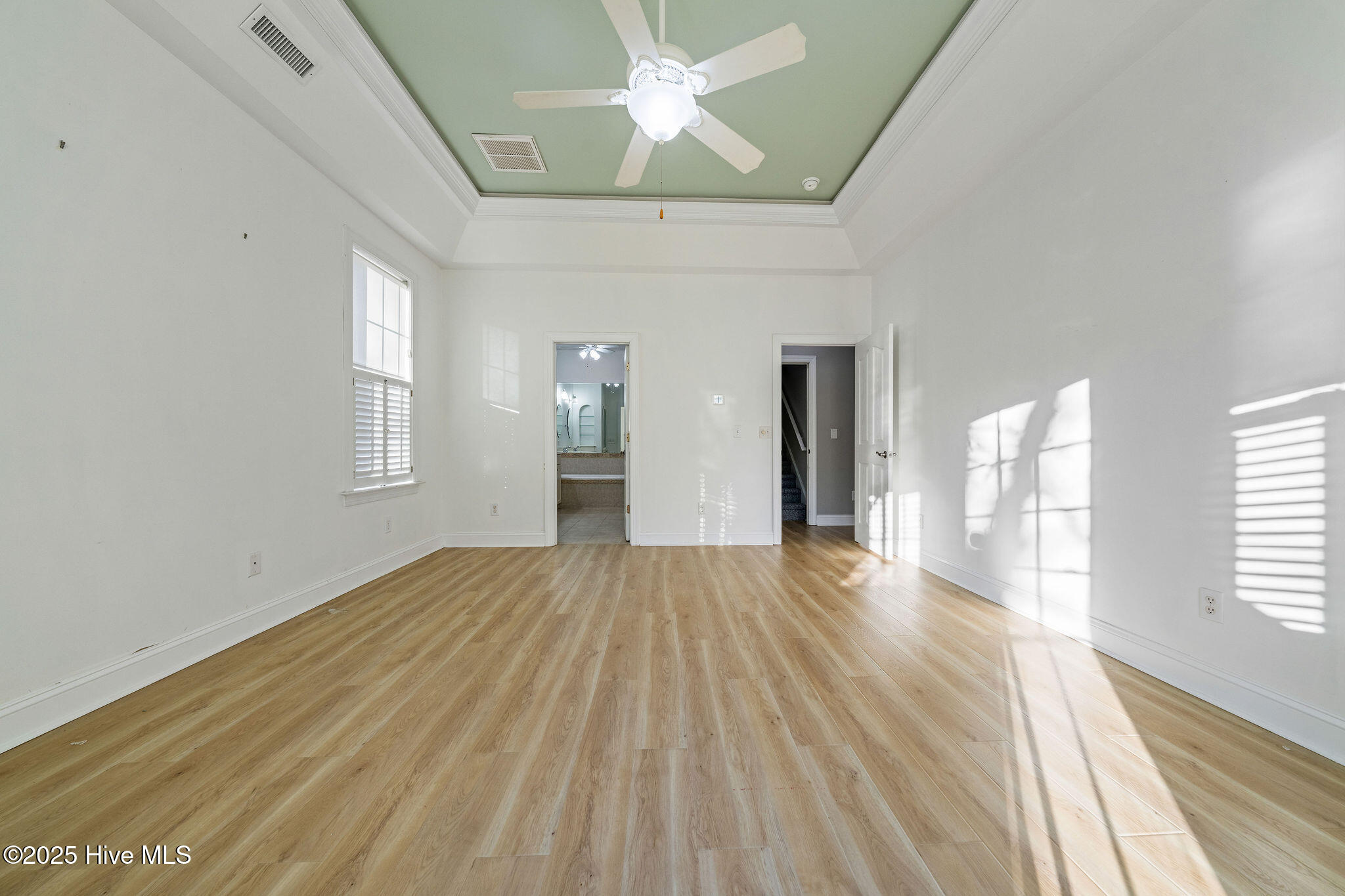 100541606 | Photo 26