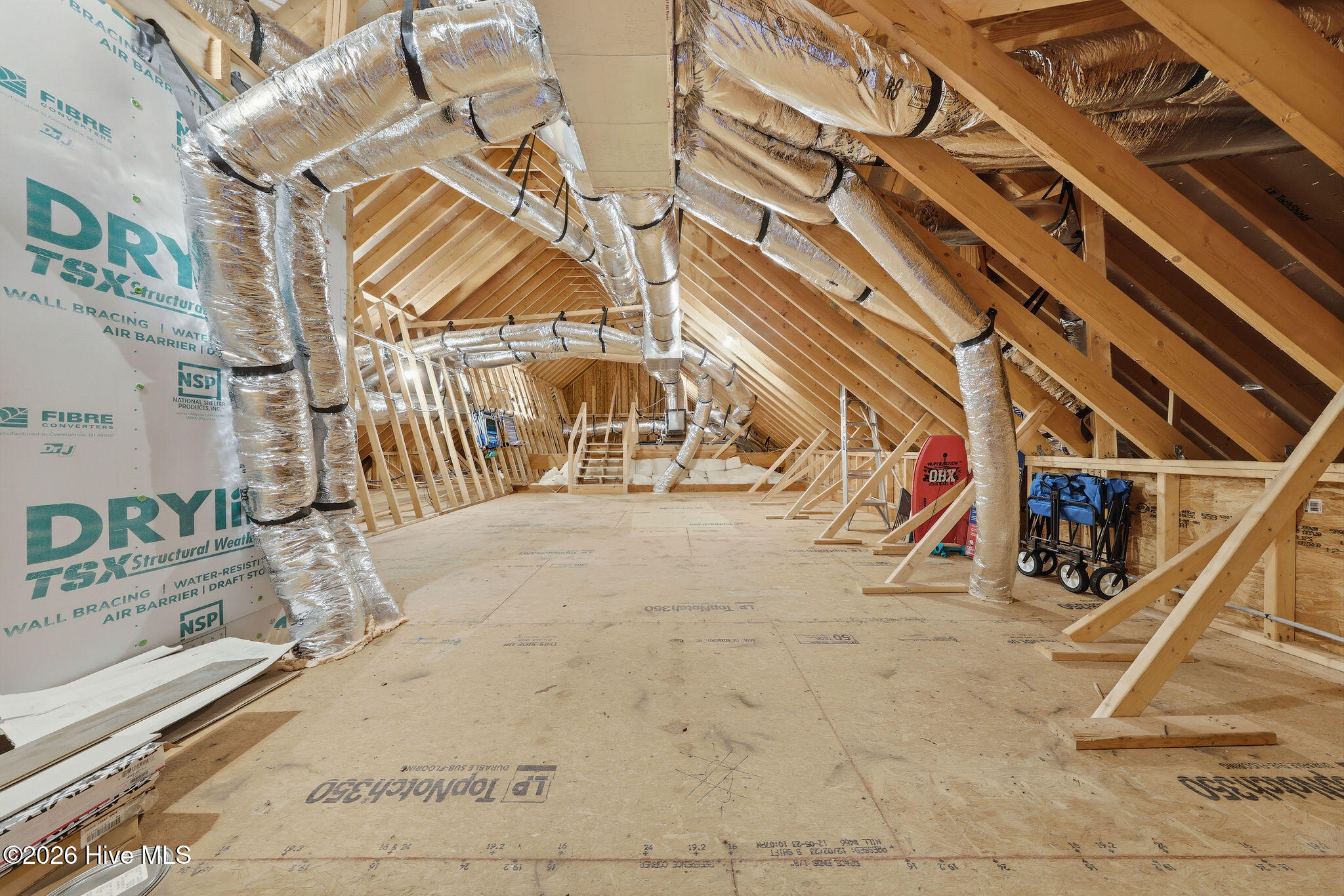 100564849 | Photo 53