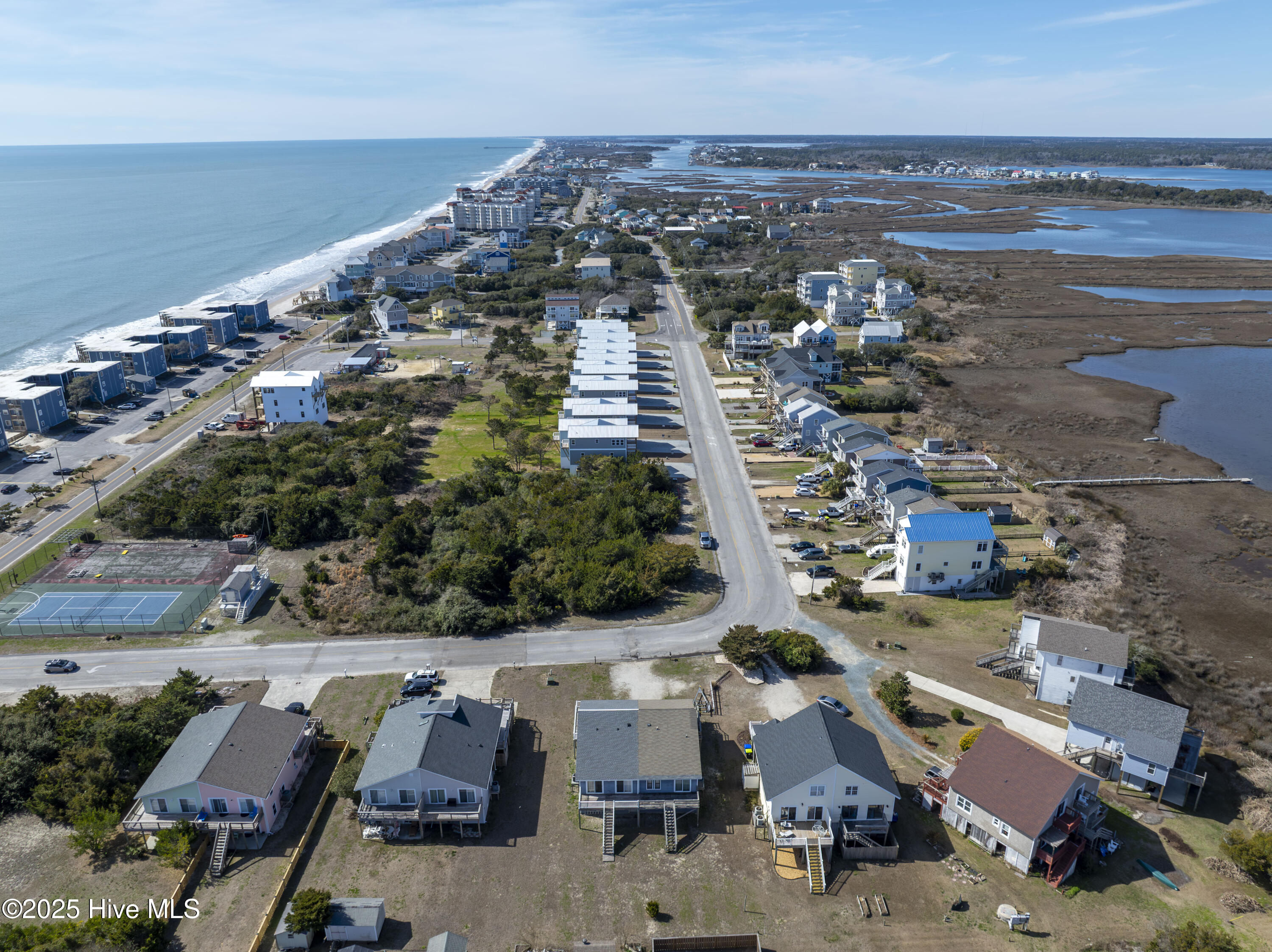 100489747 | Photo 32