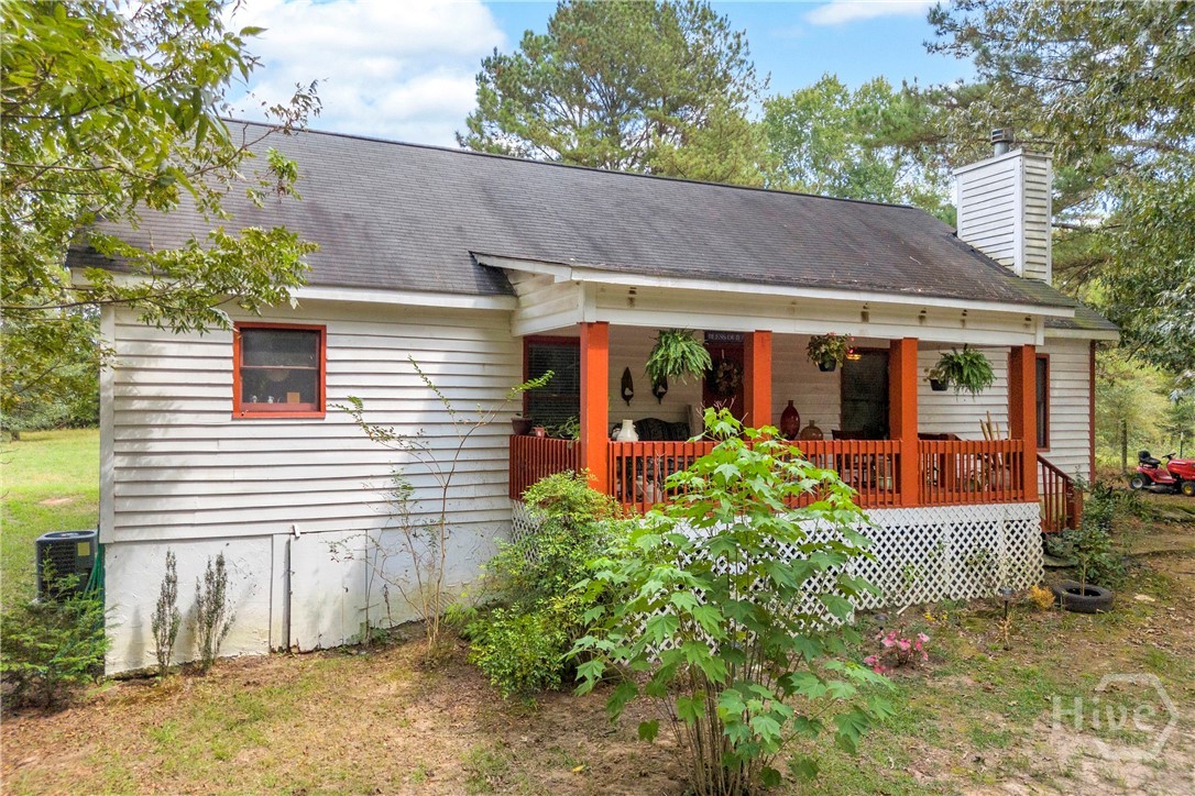 Photo 3 of Single family home for sale at 3919 Mccullers Rd, Loganville, GA 30052 | MLS# CL364931 | Listing updated on 2026-09-20