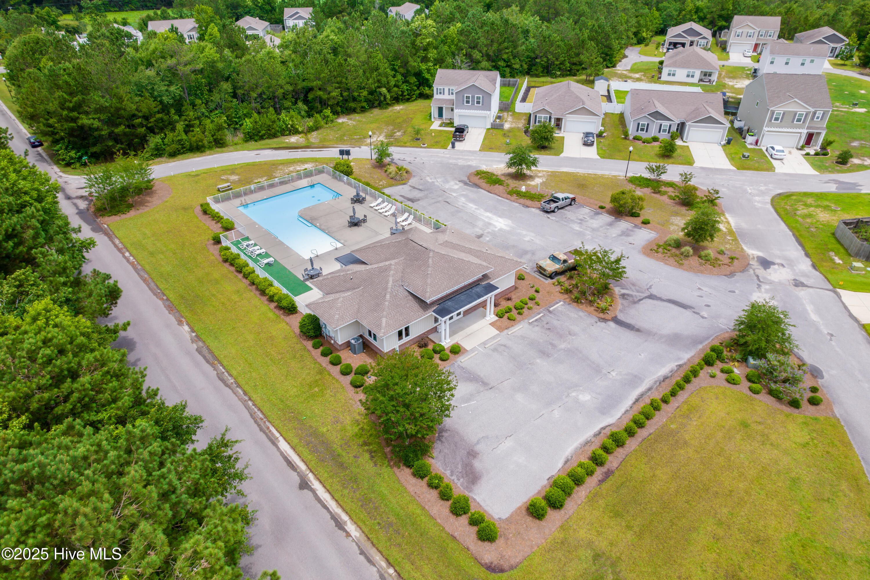 100513035 | Photo 30