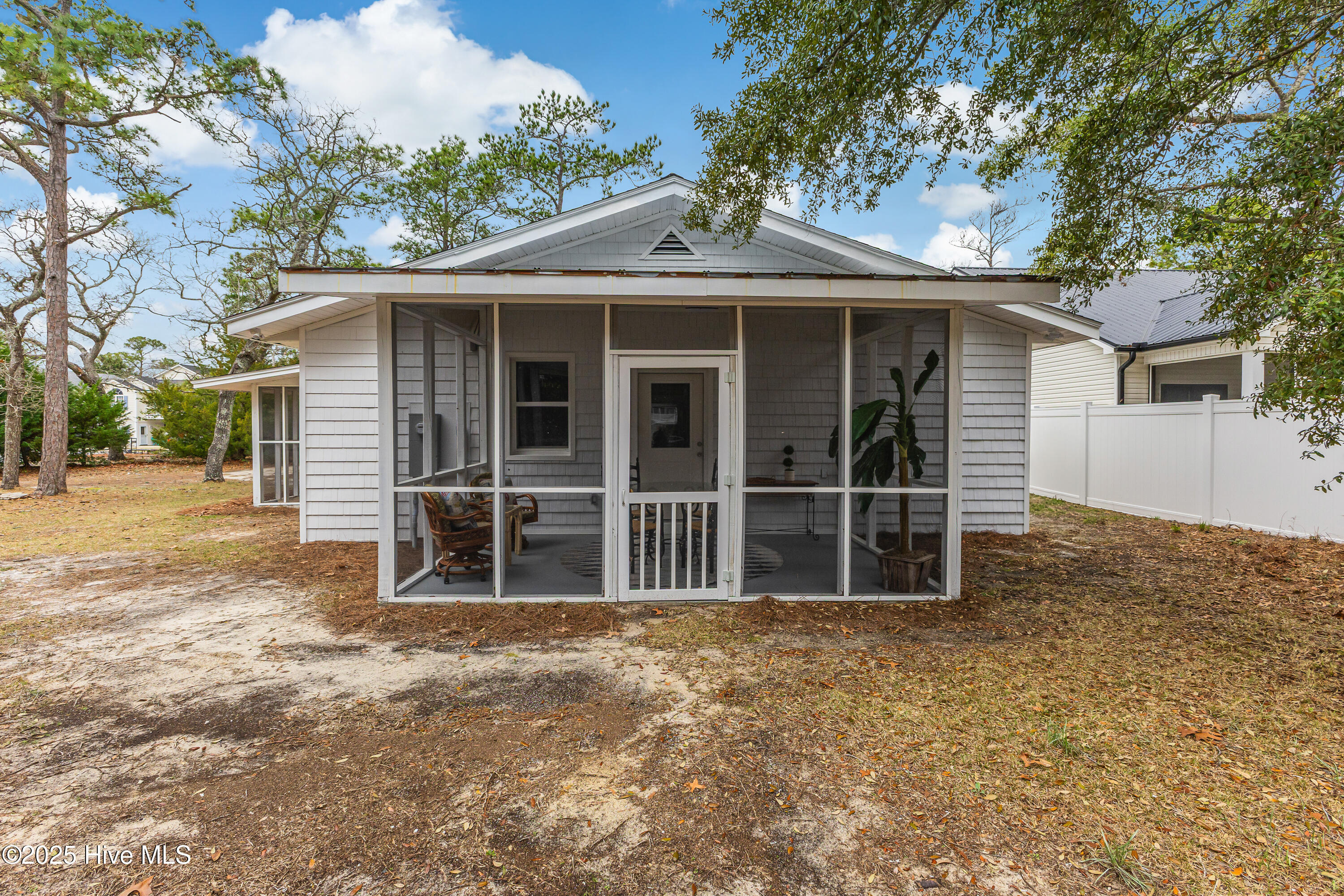 100501720 | Photo 36