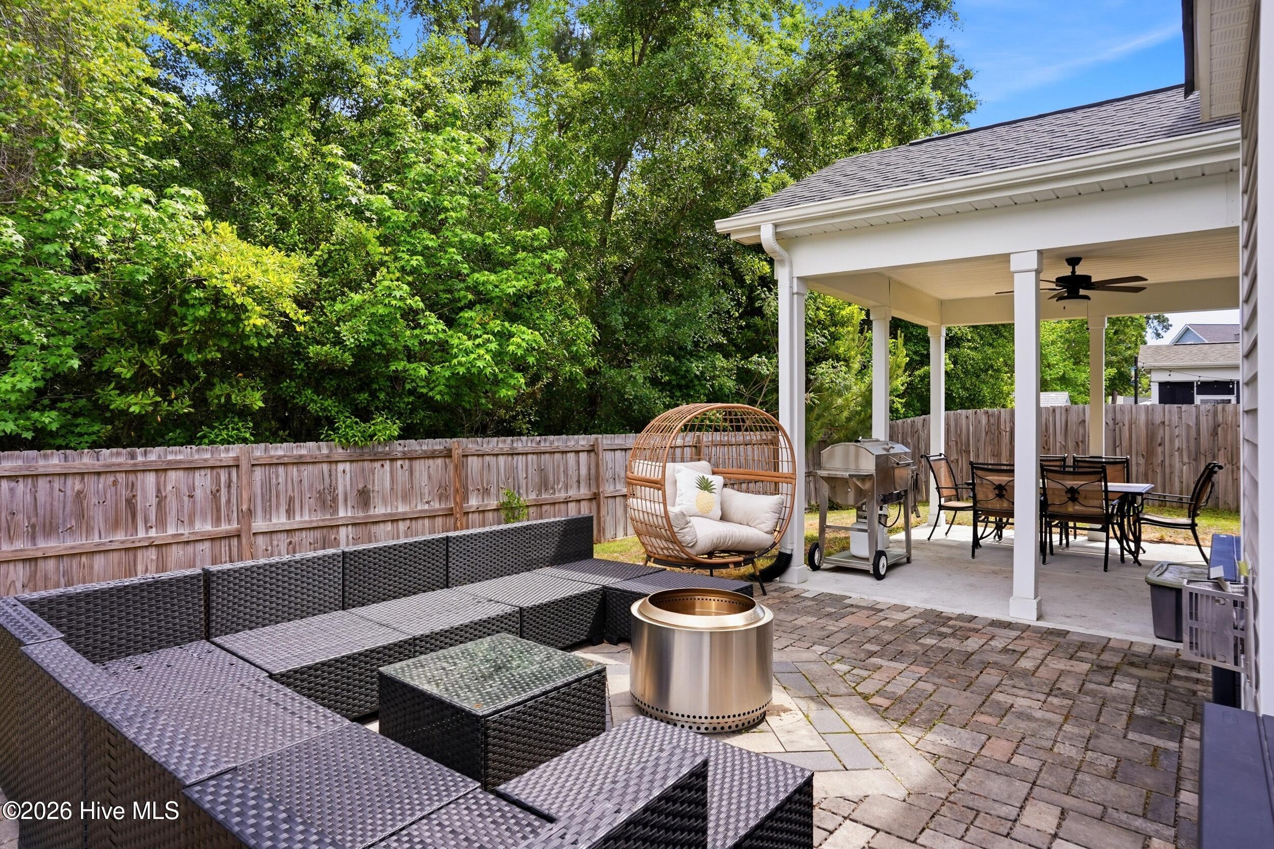 100570398 | Photo 30