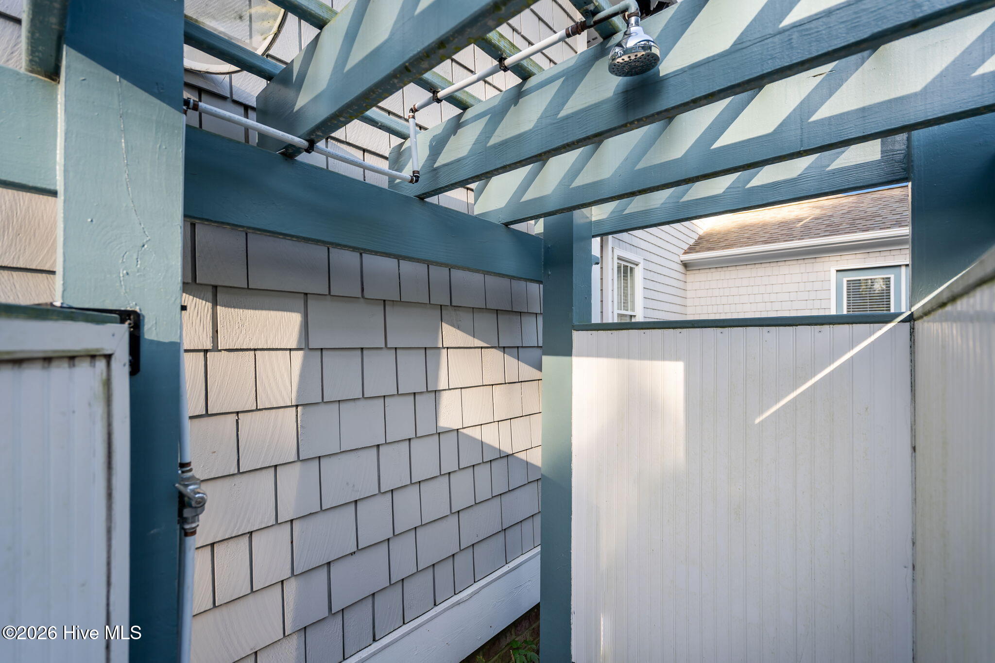 100565239 | Photo 53