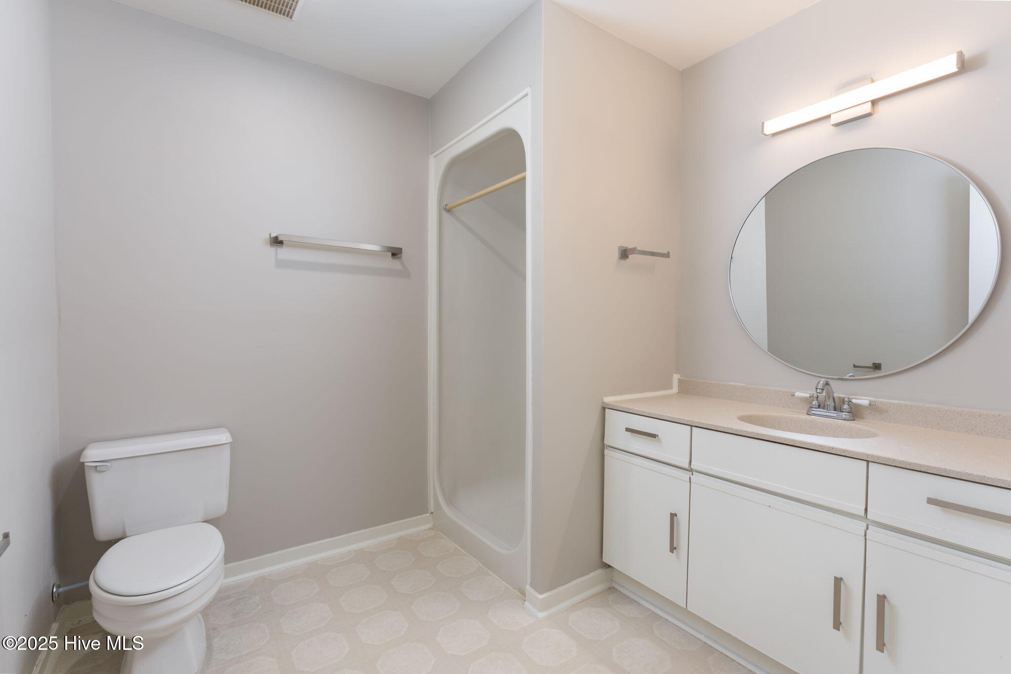 100519799 | Photo 27