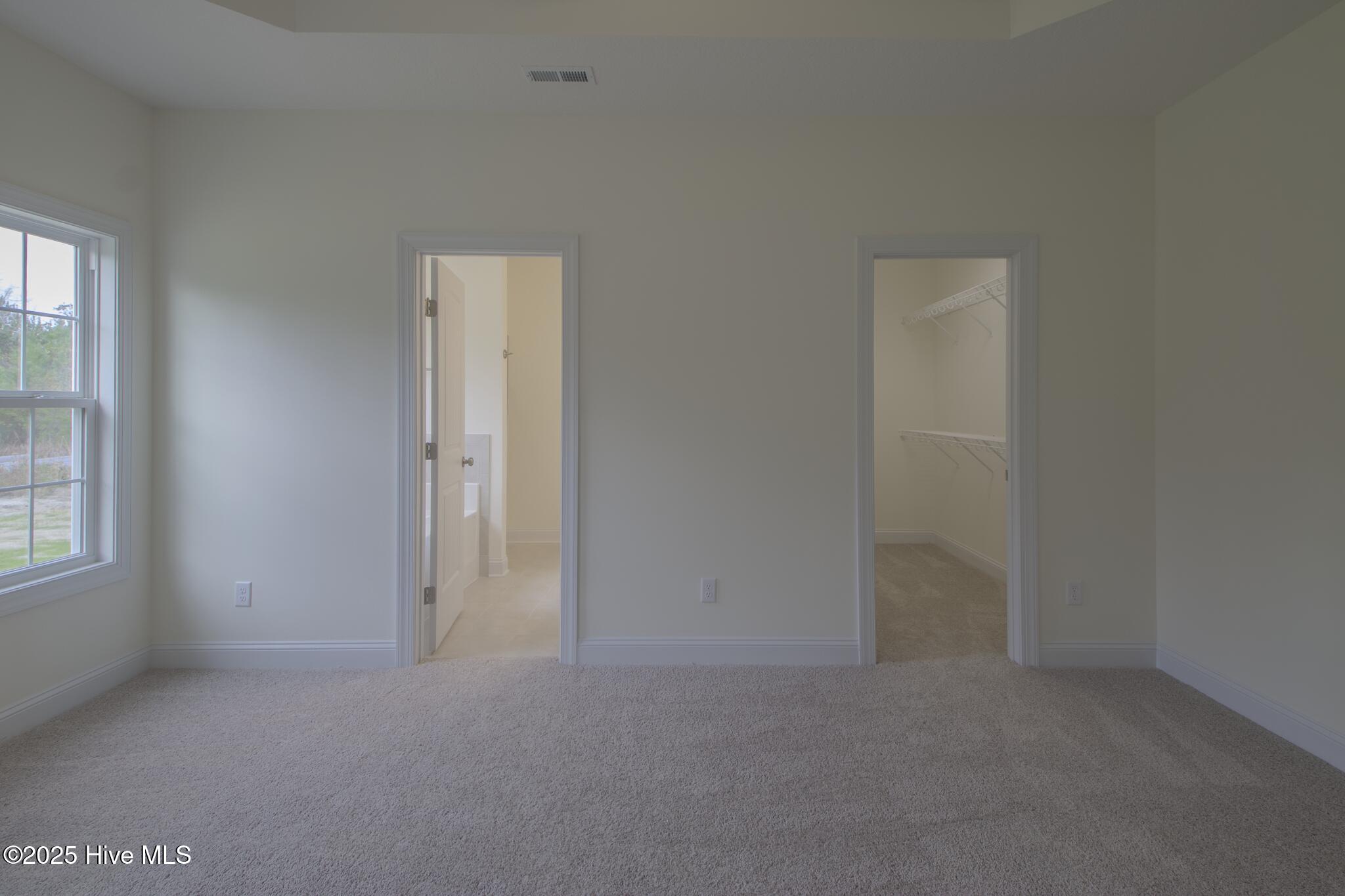 100499578 | Photo 11