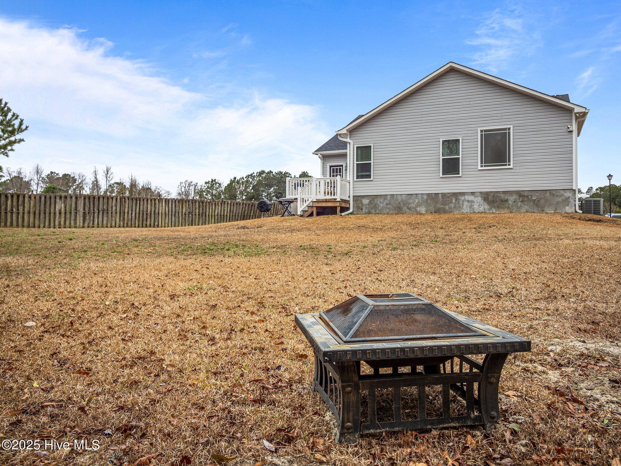 100565720 | Photo 37