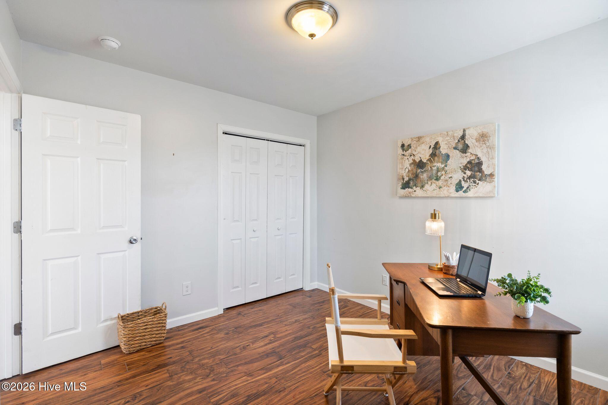 100557294 | Photo 42