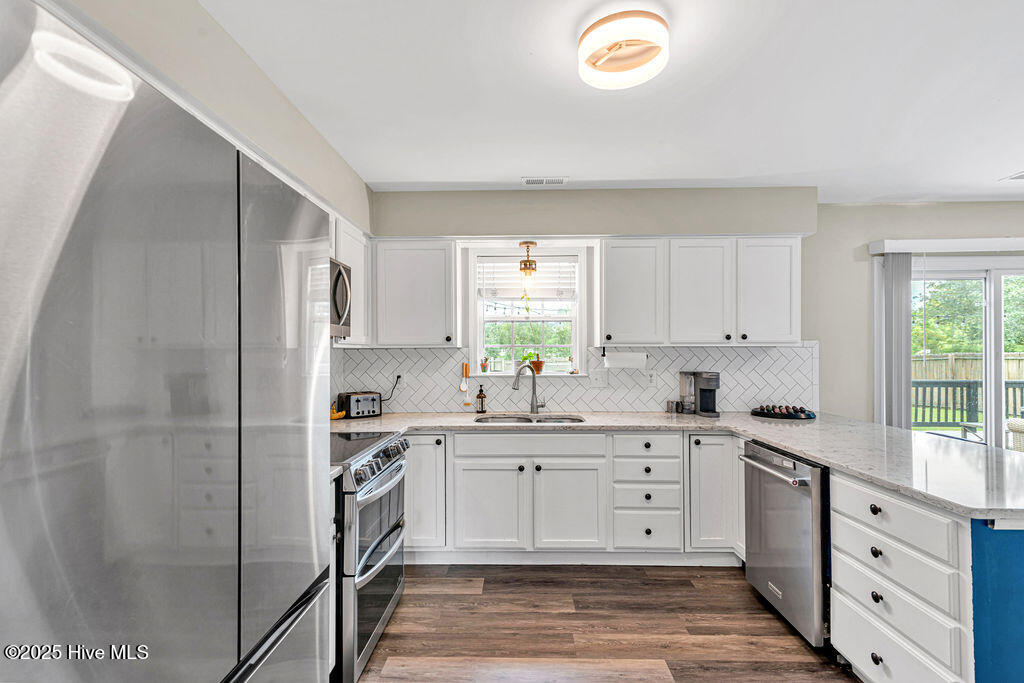 100524146 | Photo 16