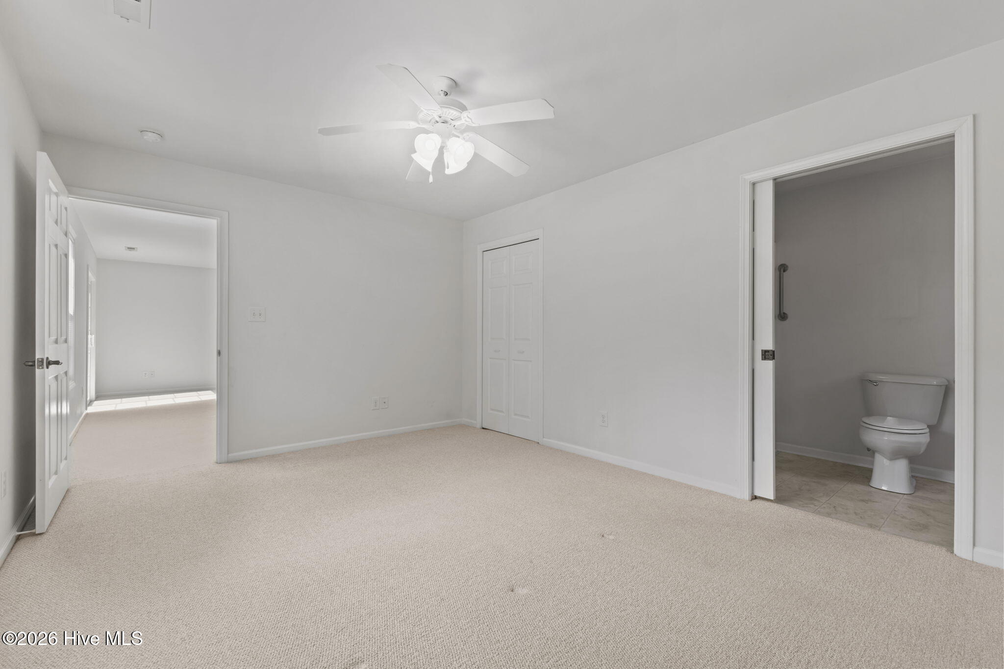 100559736 | Photo 18