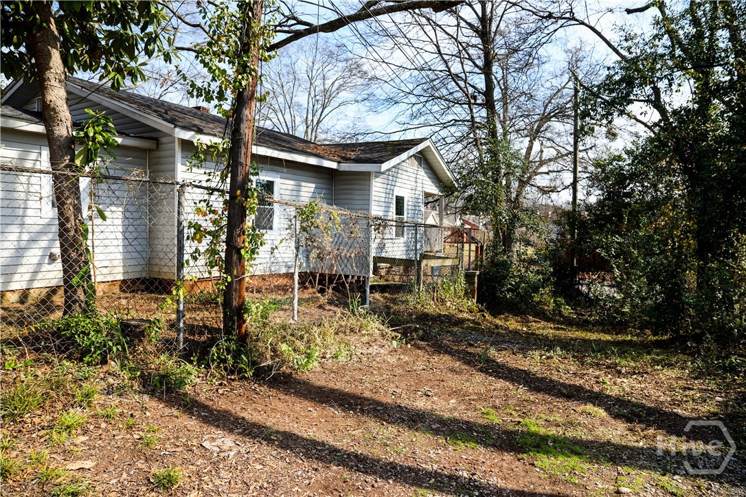 1398 Hancock Avenue W