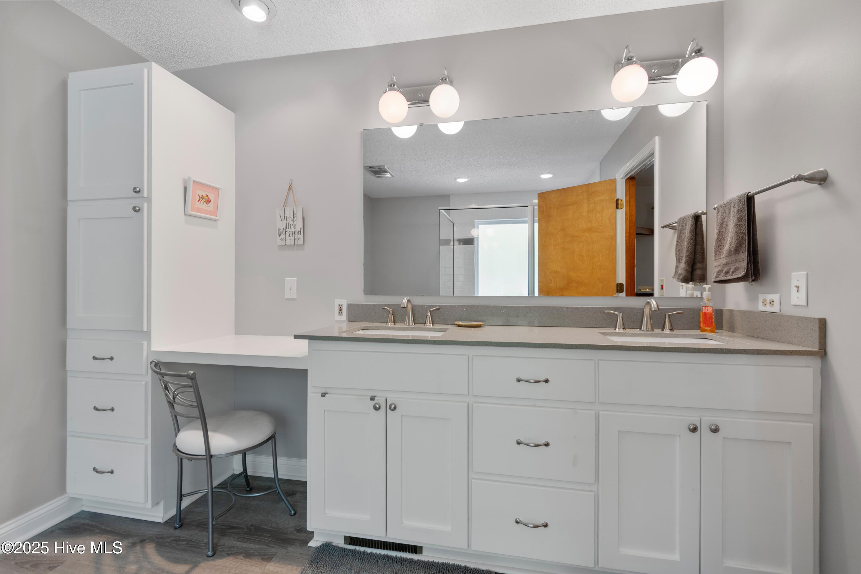 100533822 | Photo 20