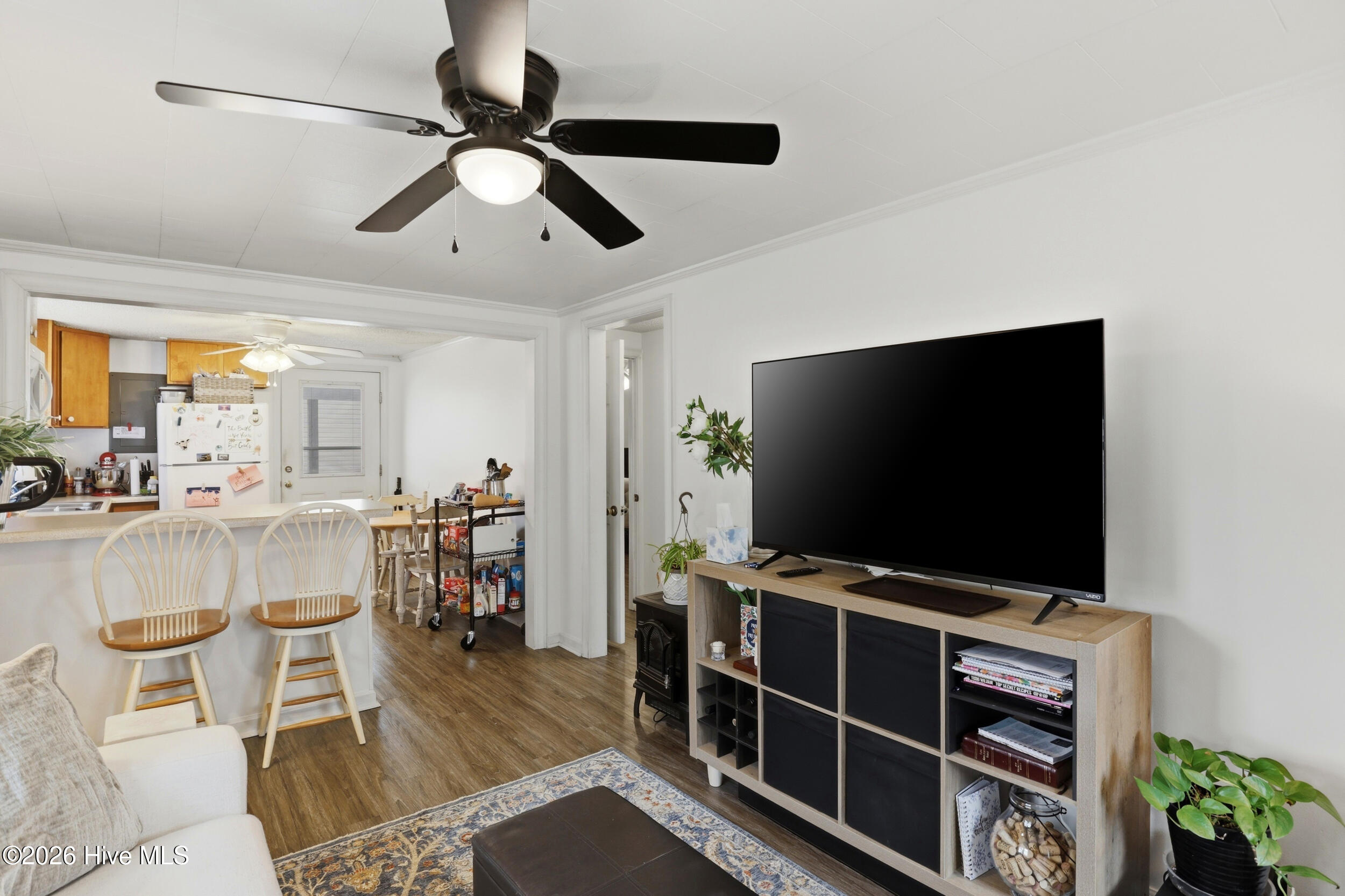 100561311 | Photo 58