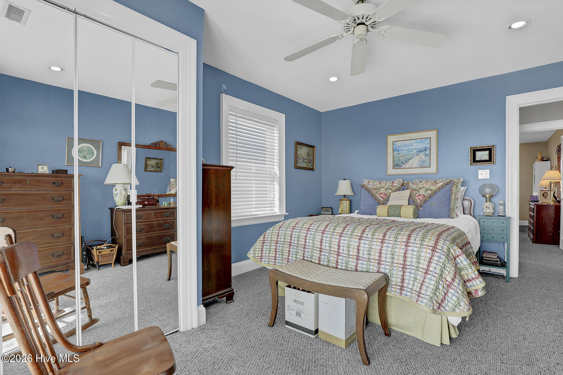 100548682 | Photo 31