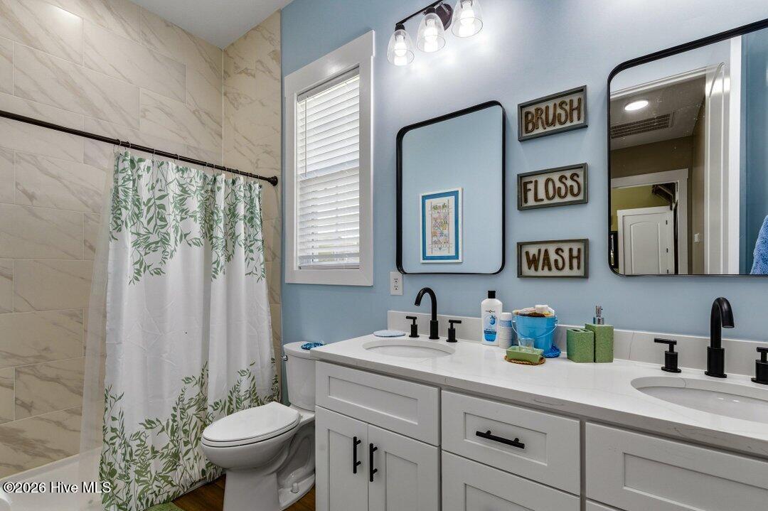 100560083 | Photo 31