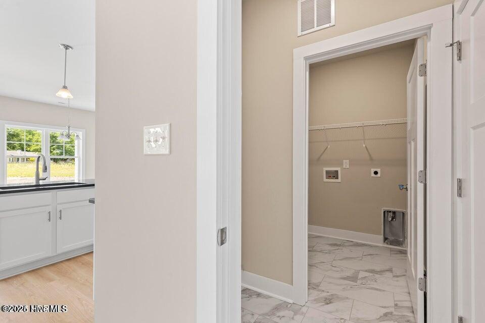 100525735 | Photo 13