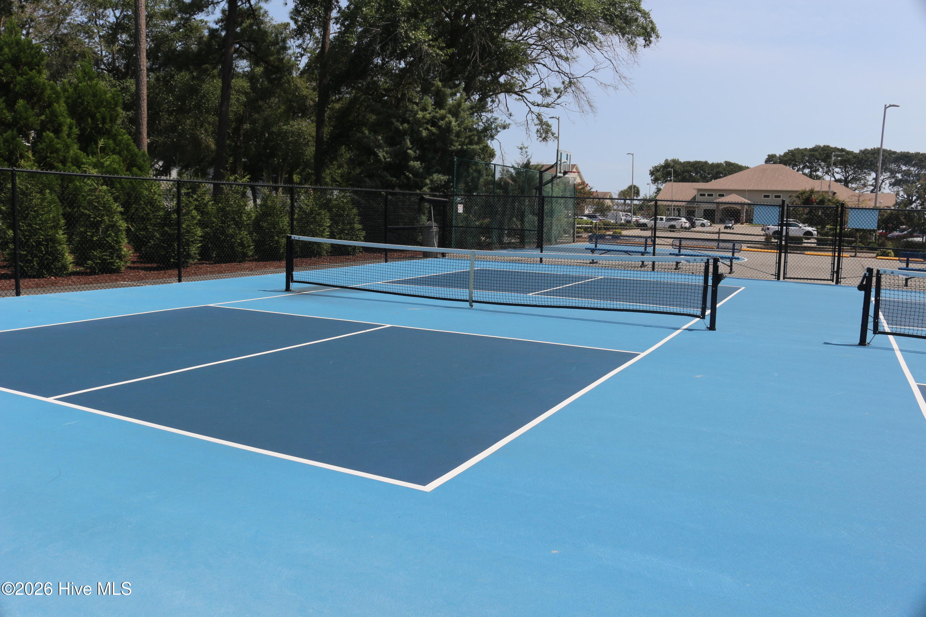 100566261 | Photo 35