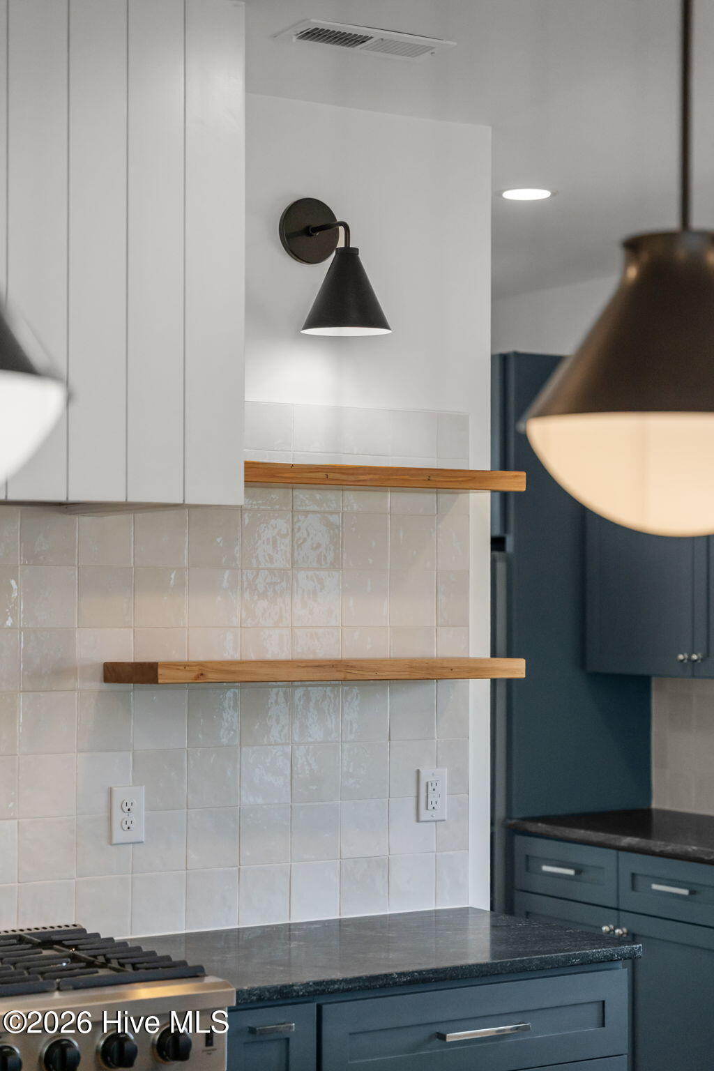 100553287 | Photo 22