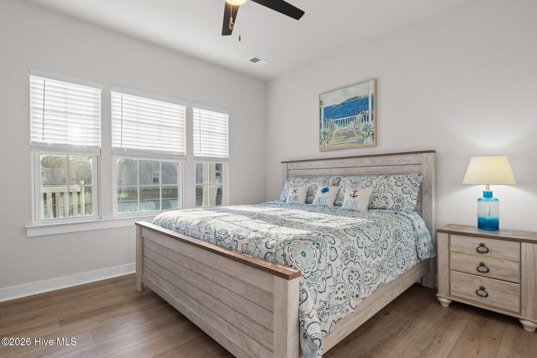 100550321 | Photo 27