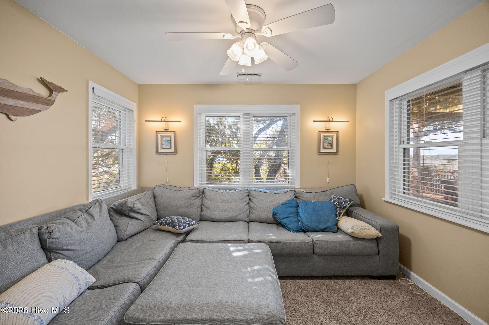 100553918 | Photo 14