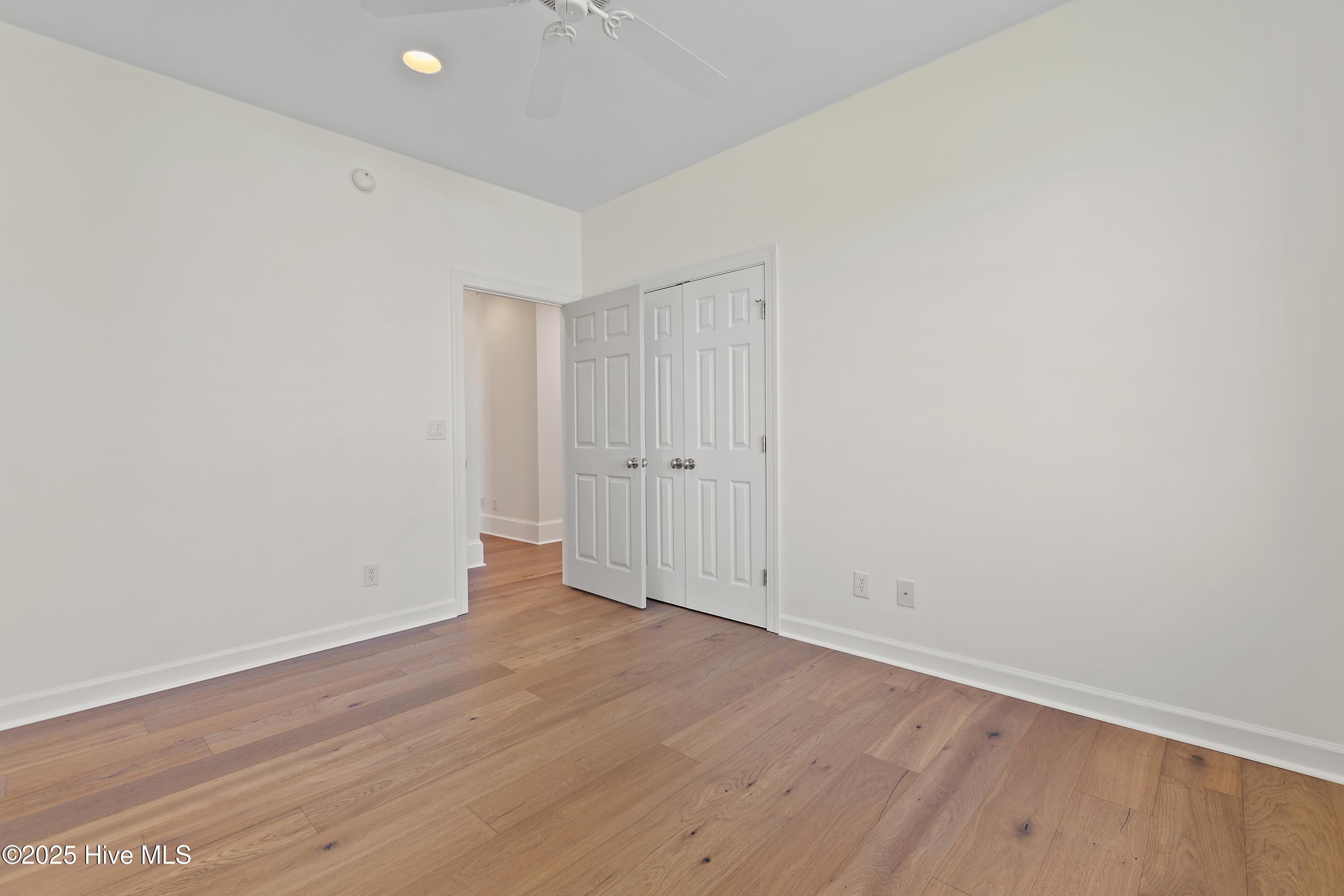 100537823 | Photo 37