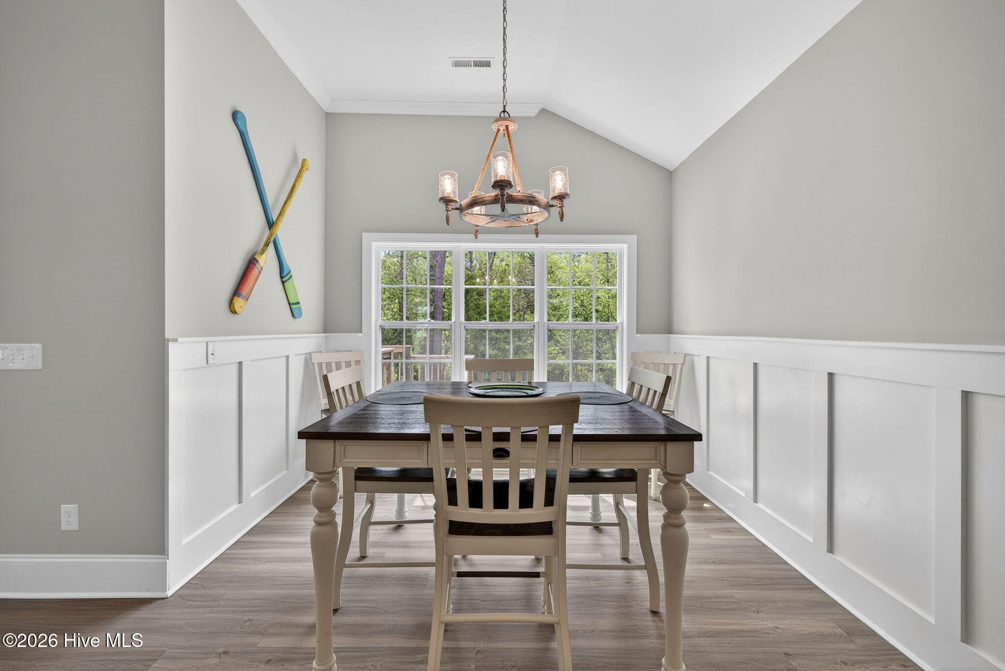 100567052 | Photo 18