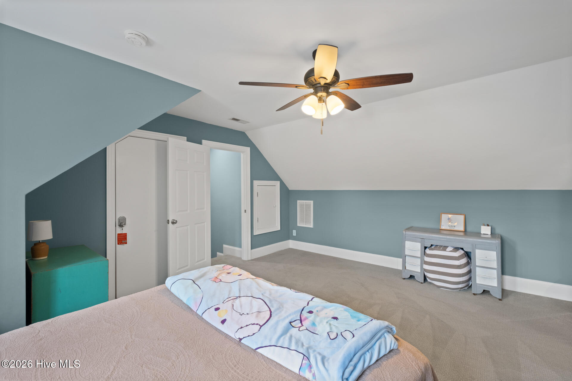 100564524 | Photo 45