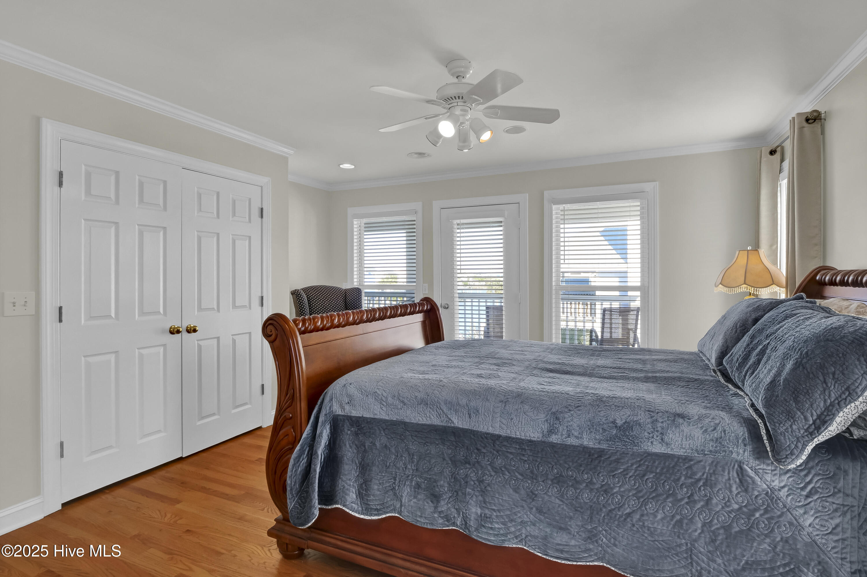 100497628 | Photo 33