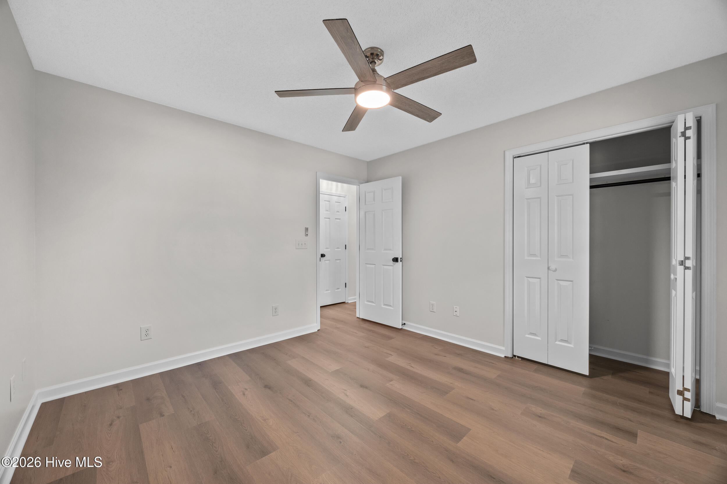 100559146 | Photo 32