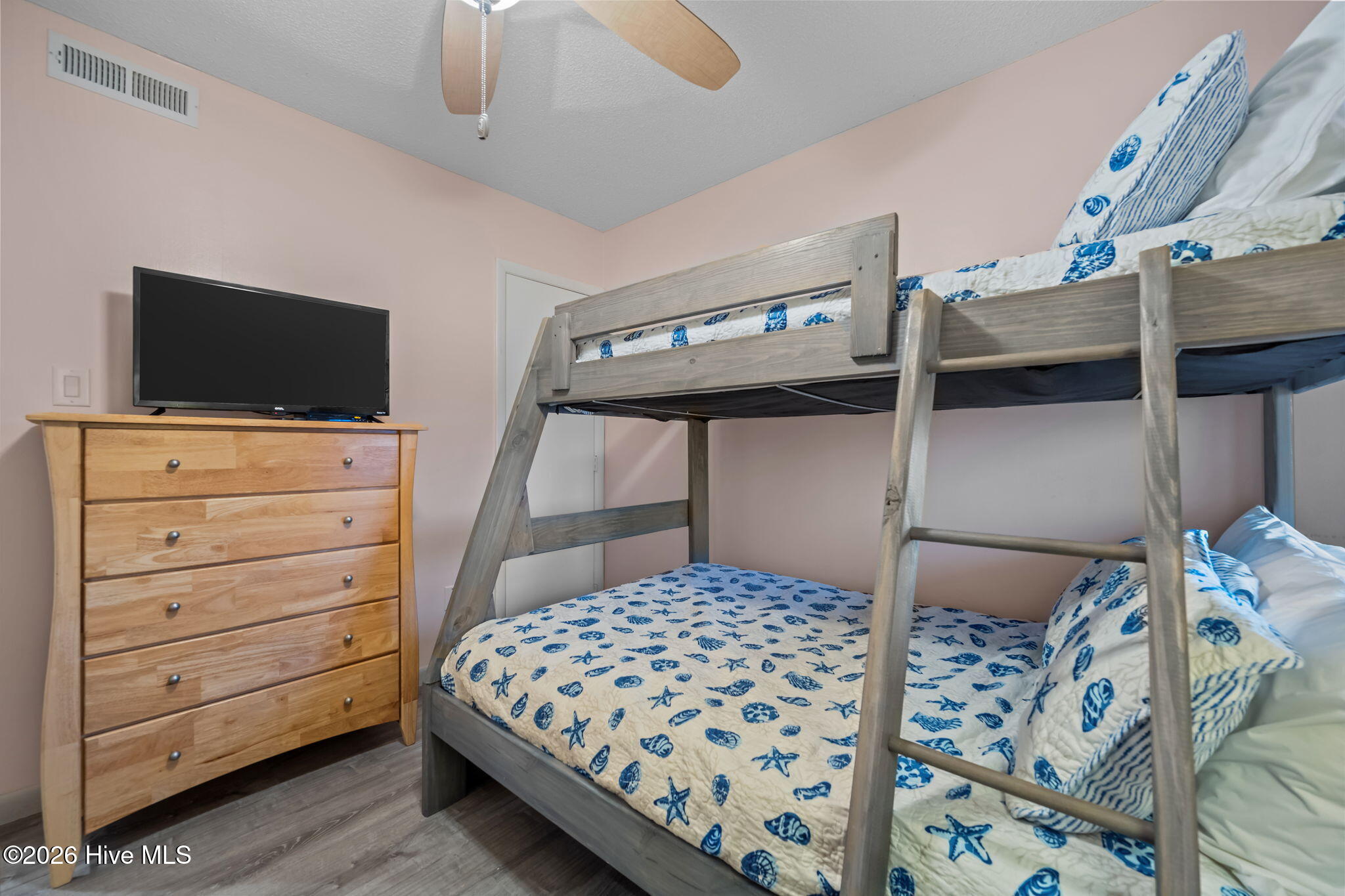 100554978 | Photo 32