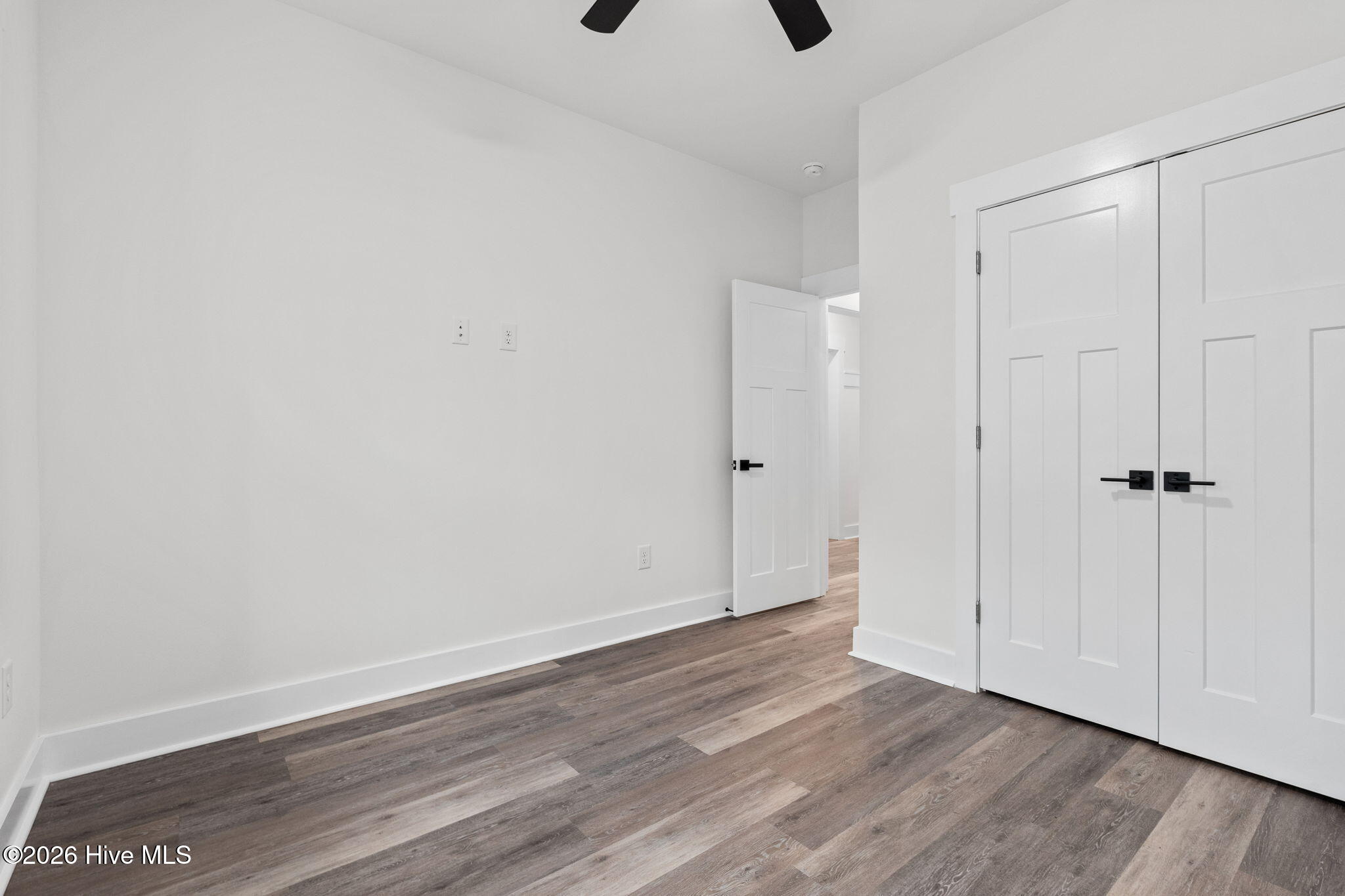 100528198 | Photo 26