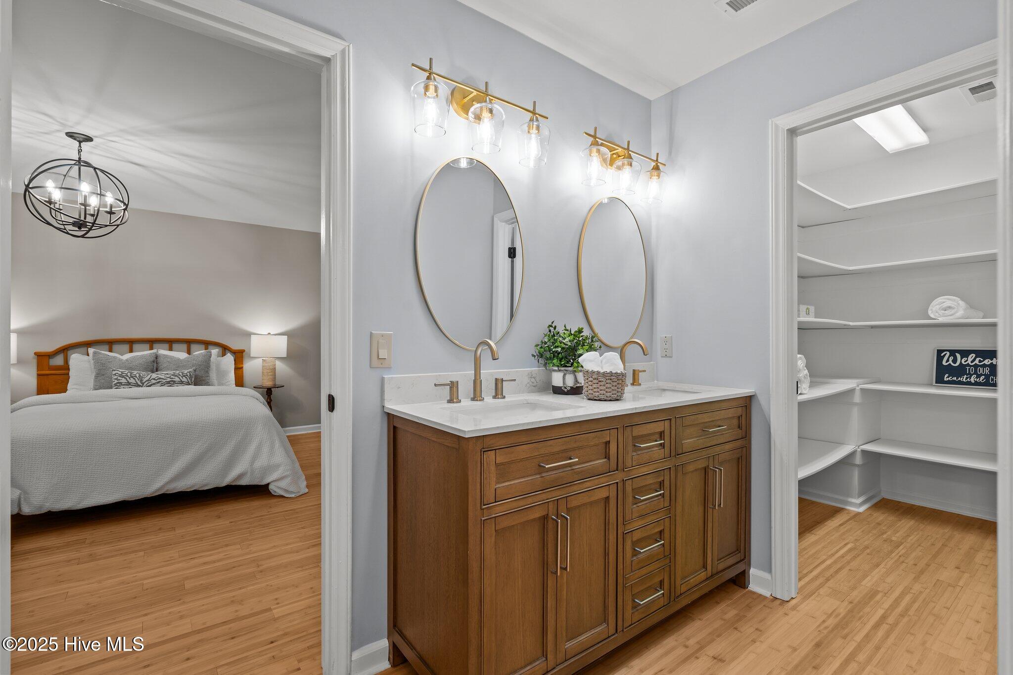 Full bath for bedroom 2 and 3