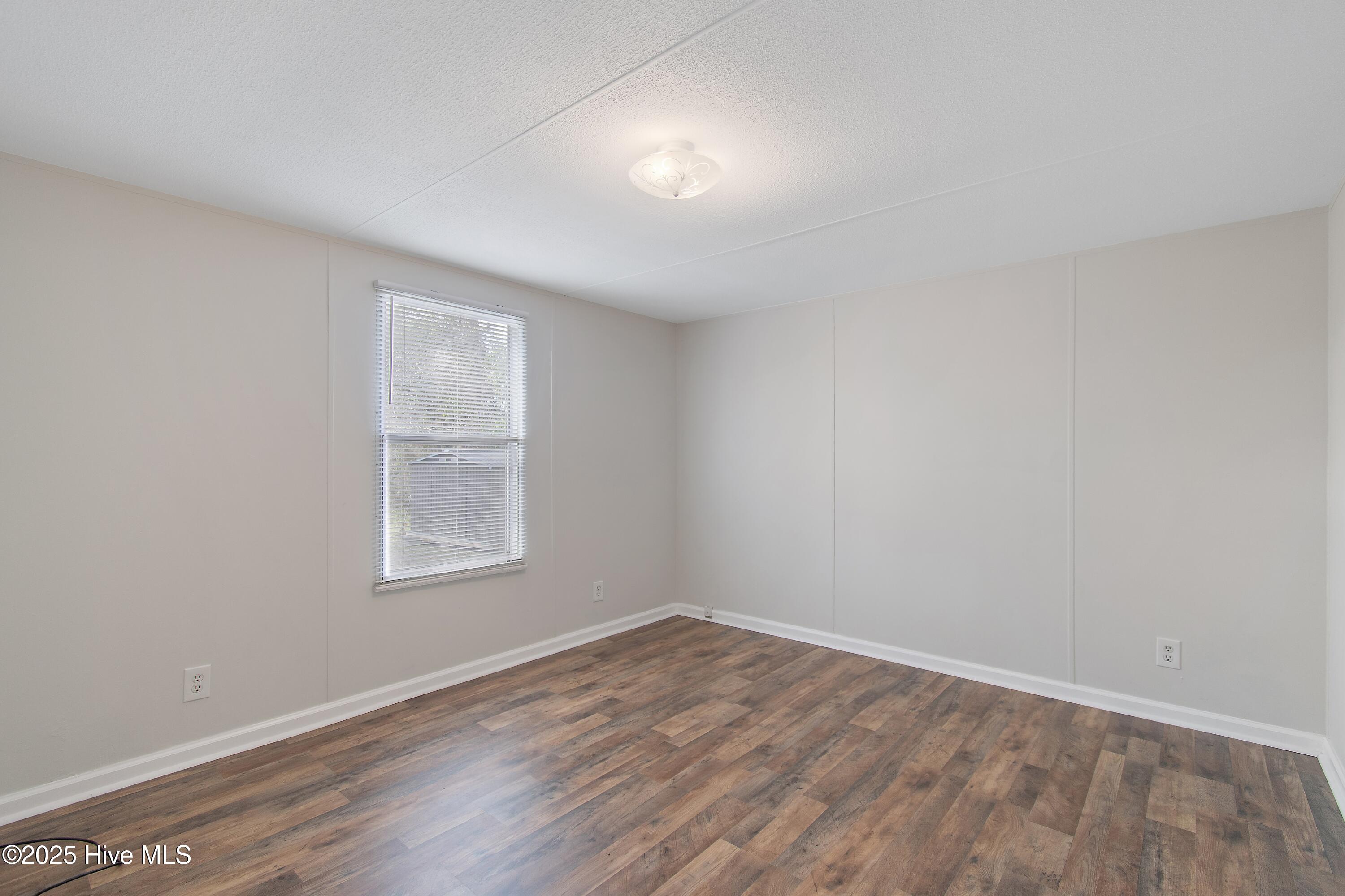 100499623 | Photo 18