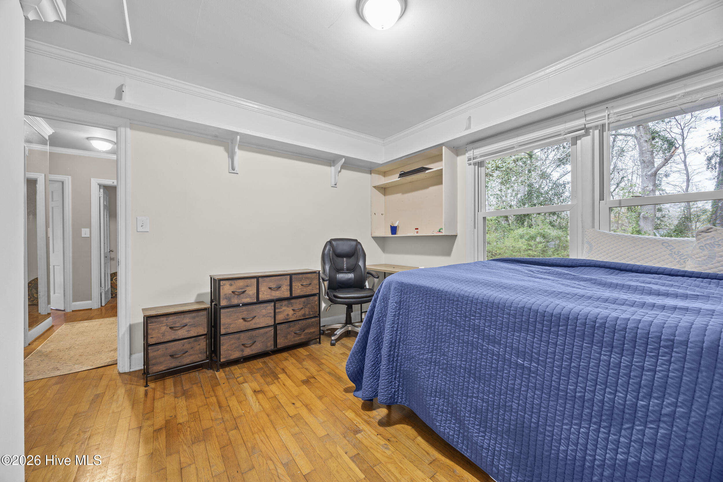 100560184 | Photo 18